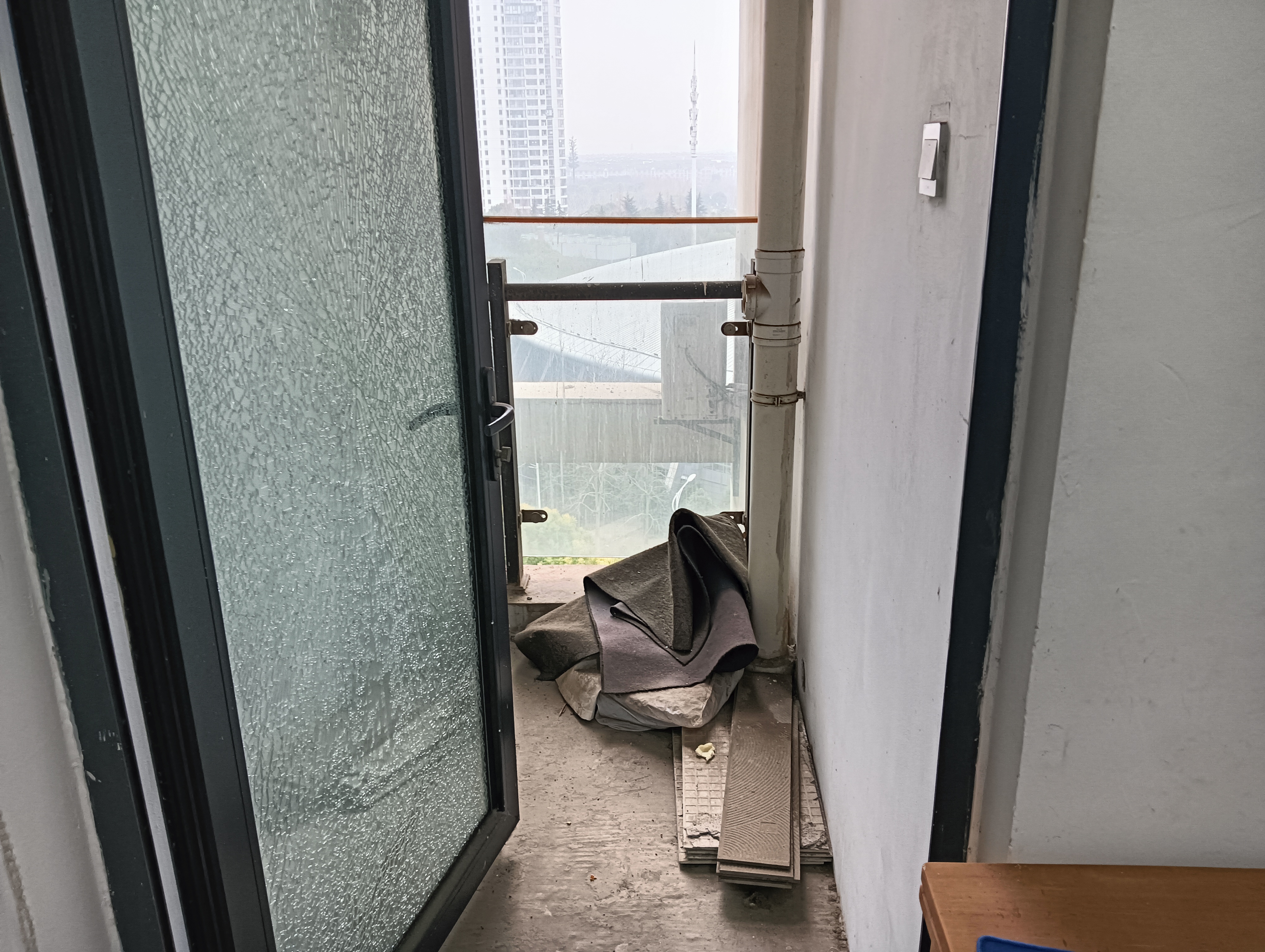 中南世纪城南区 1室1厅1卫 85m²