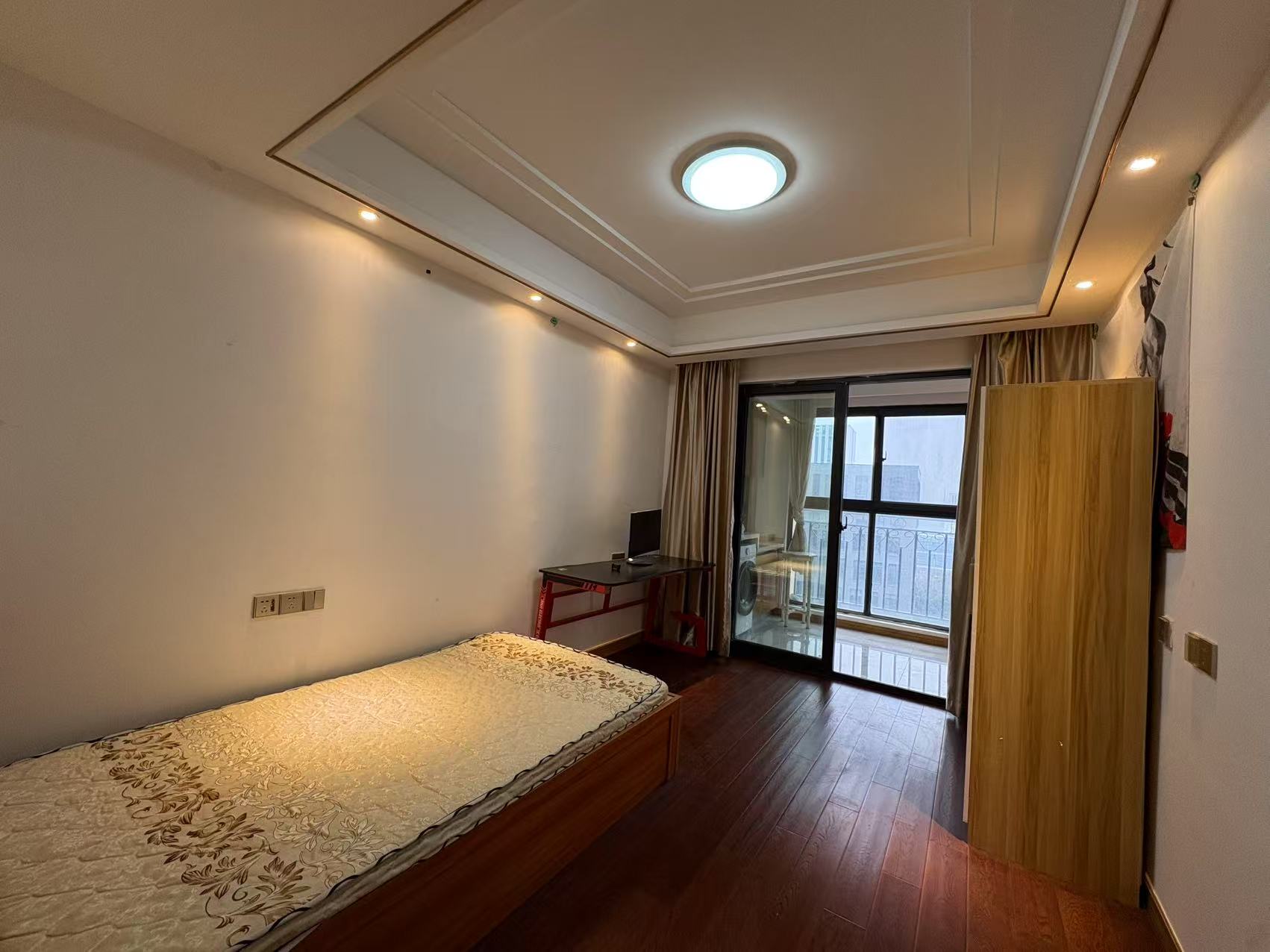 中南世纪花城三期 4室2厅2卫 176m&sup2;