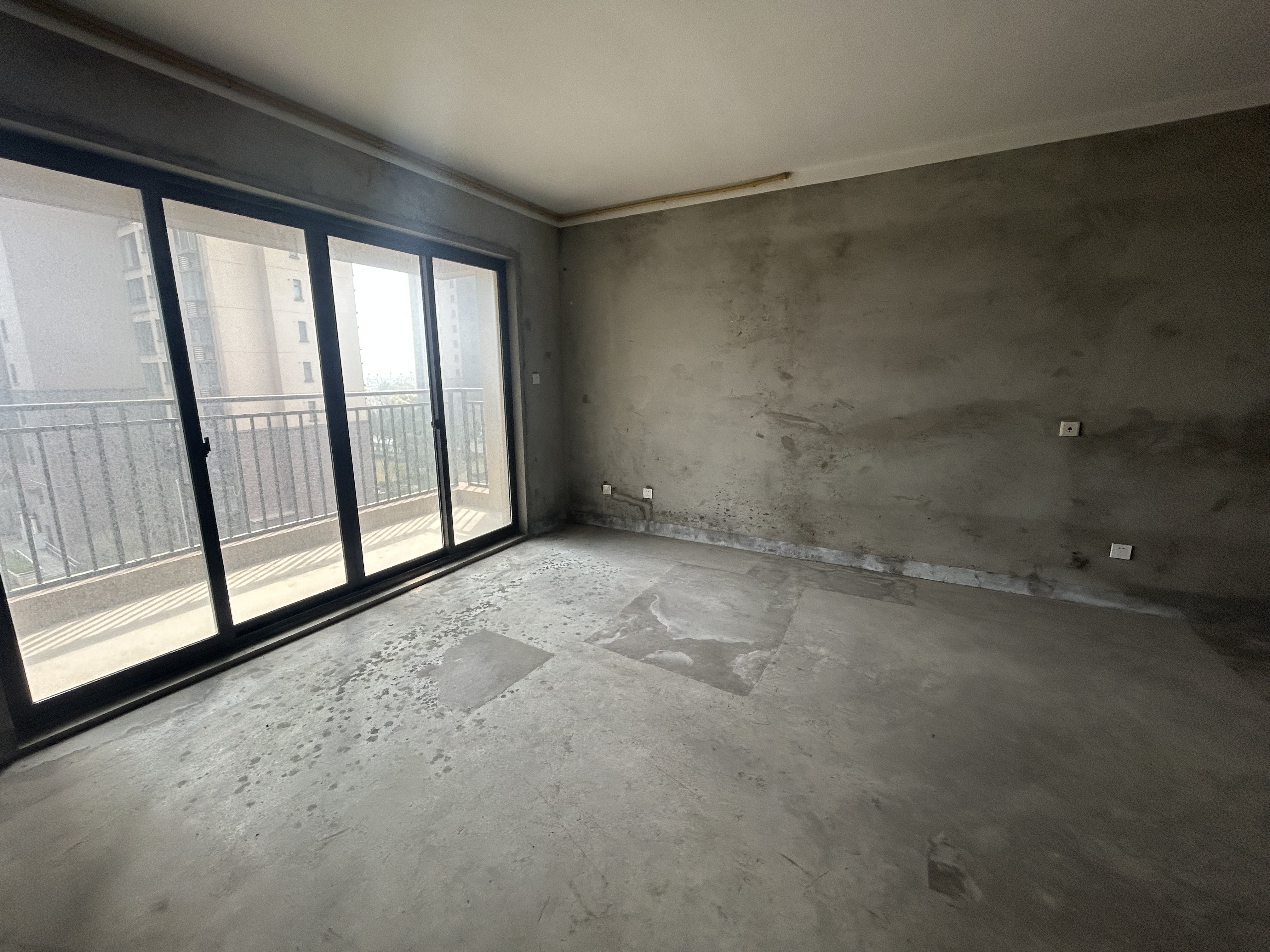 华强城四期 5室2厅2卫 166m&sup2;