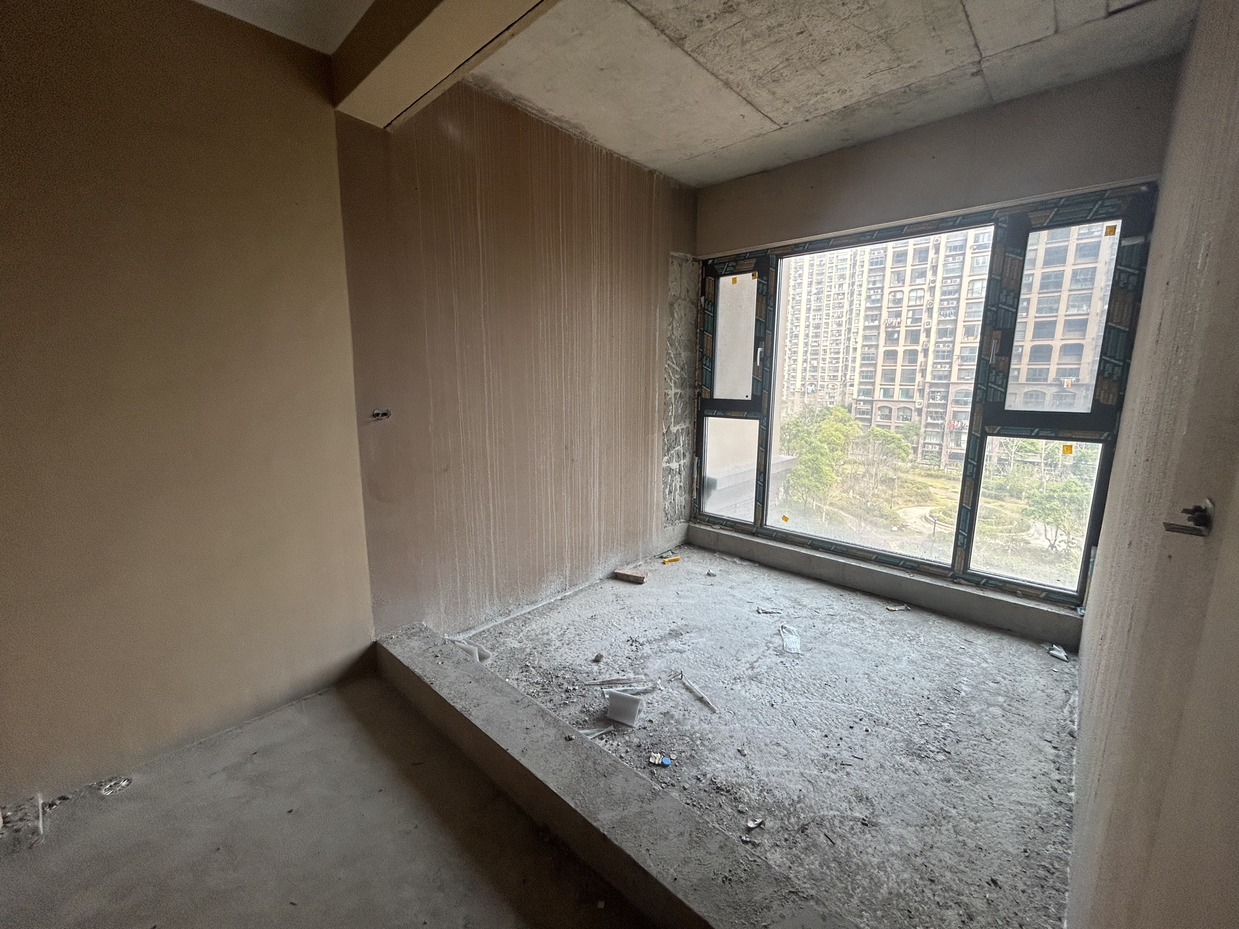 华强城四期 5室2厅2卫 166m&sup2;