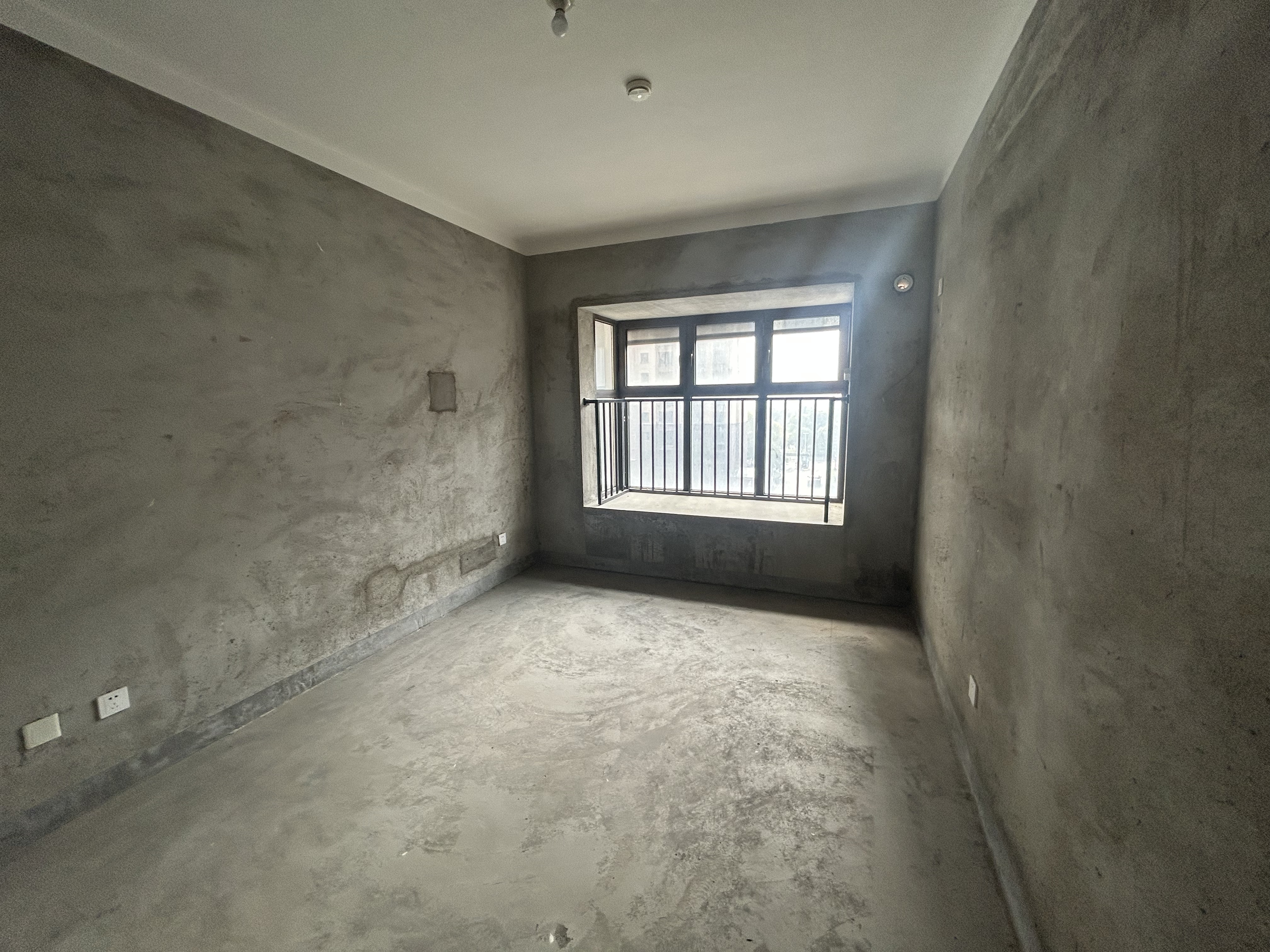 华强城四期 5室2厅2卫 166m&sup2;
