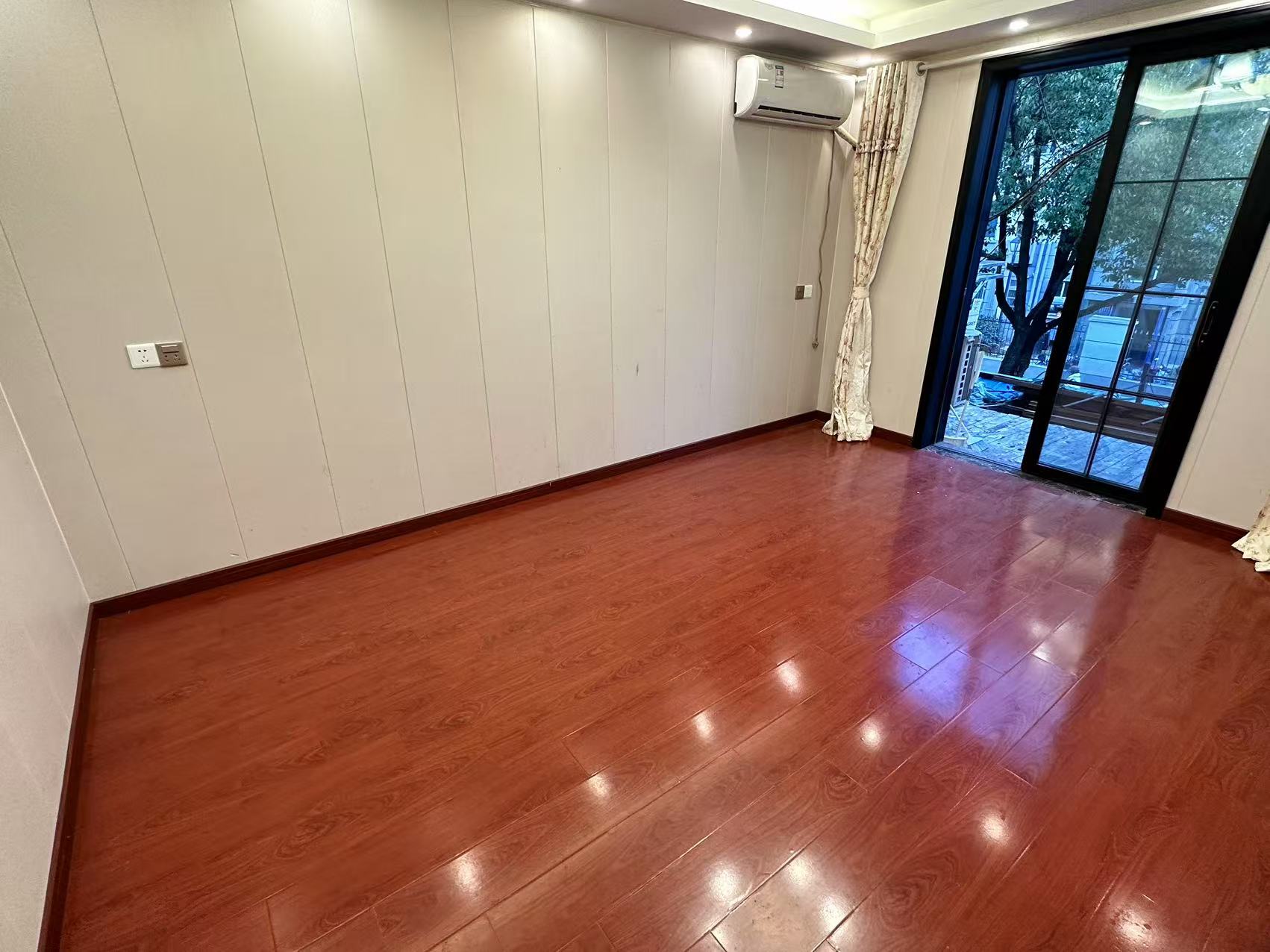 白家园 2室1厅1卫 62m&sup2;