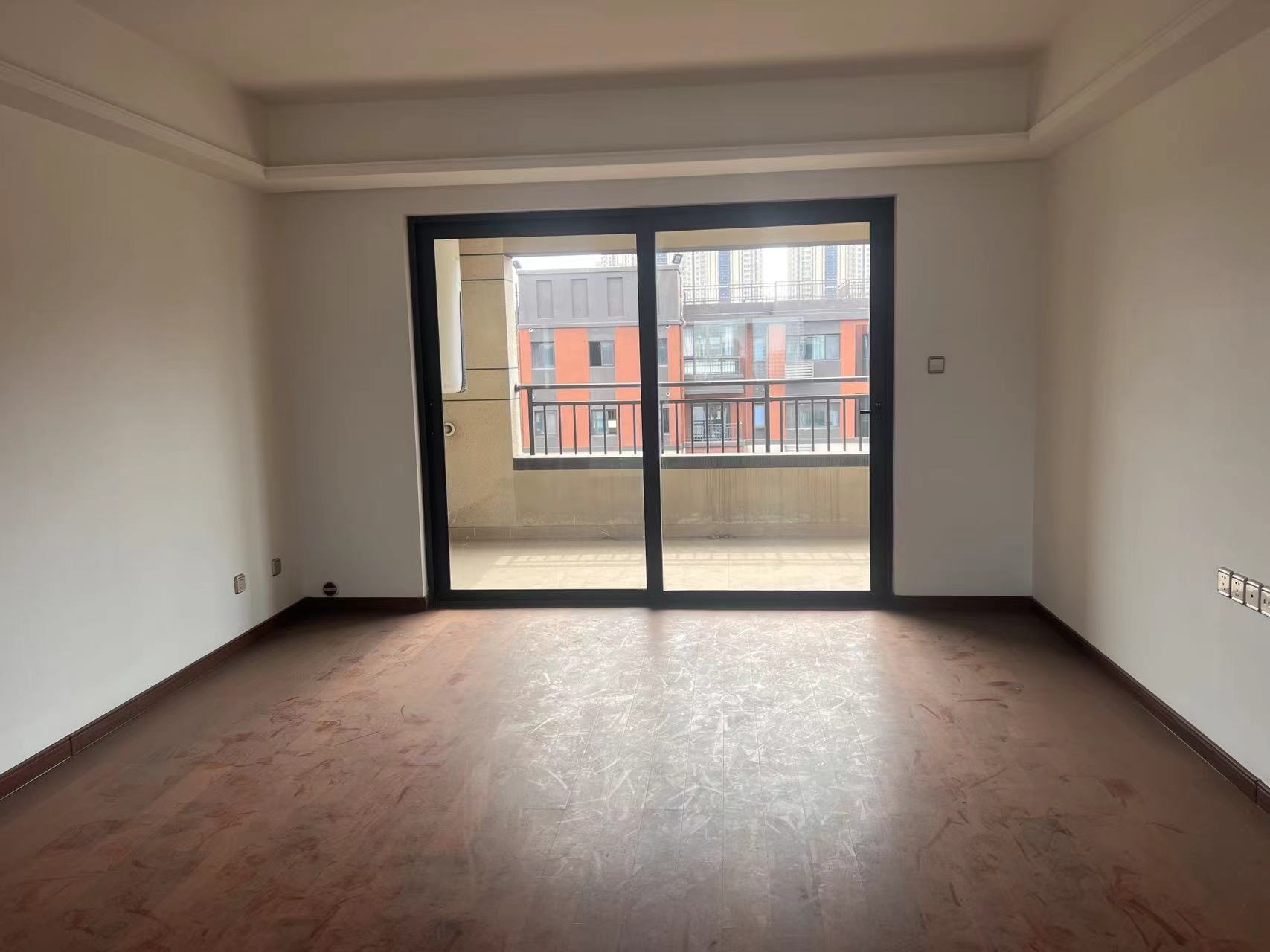 万科白鹭郡 3室2厅2卫 120m²