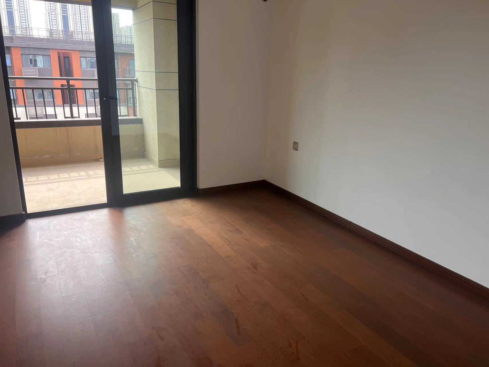 万科白鹭郡 3室2厅2卫 120m&sup2;