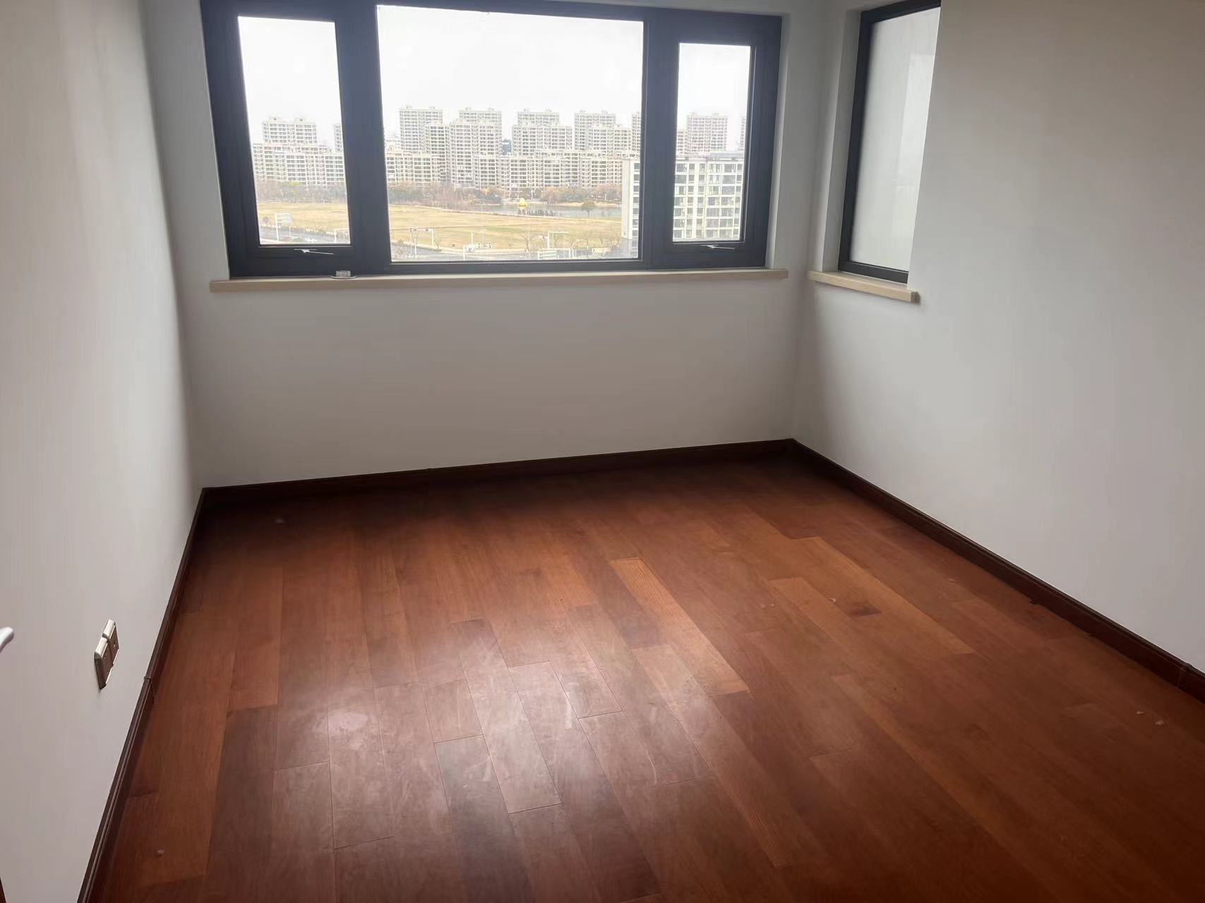万科白鹭郡 3室2厅2卫 120m&sup2;