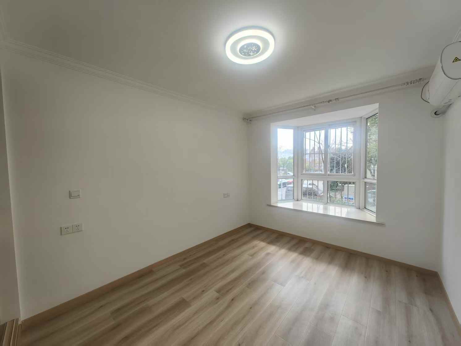 景河苑 2室1厅1卫 88m&sup2;