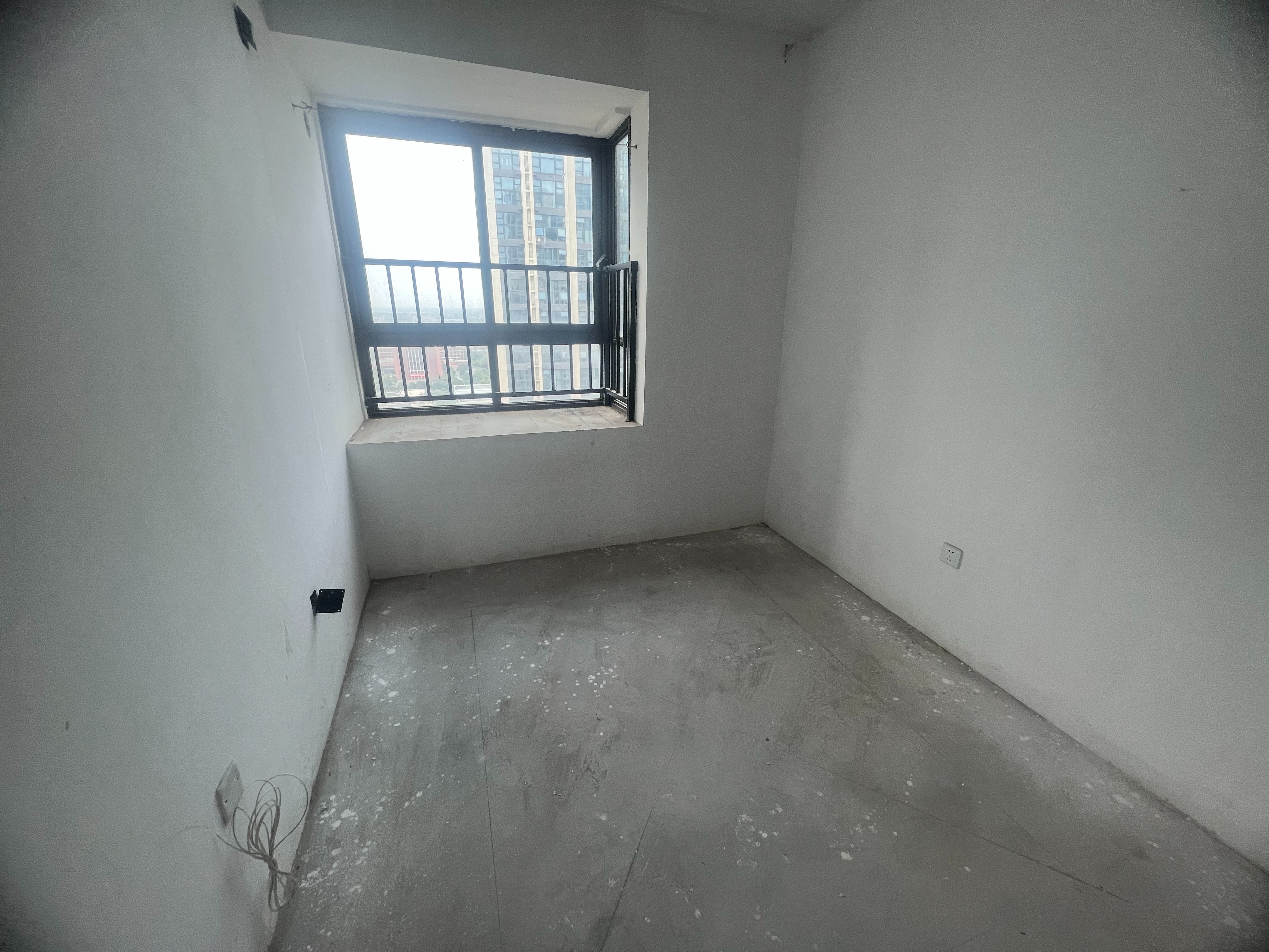 皇家花园北区 4室2厅2卫 141.17m&sup2;