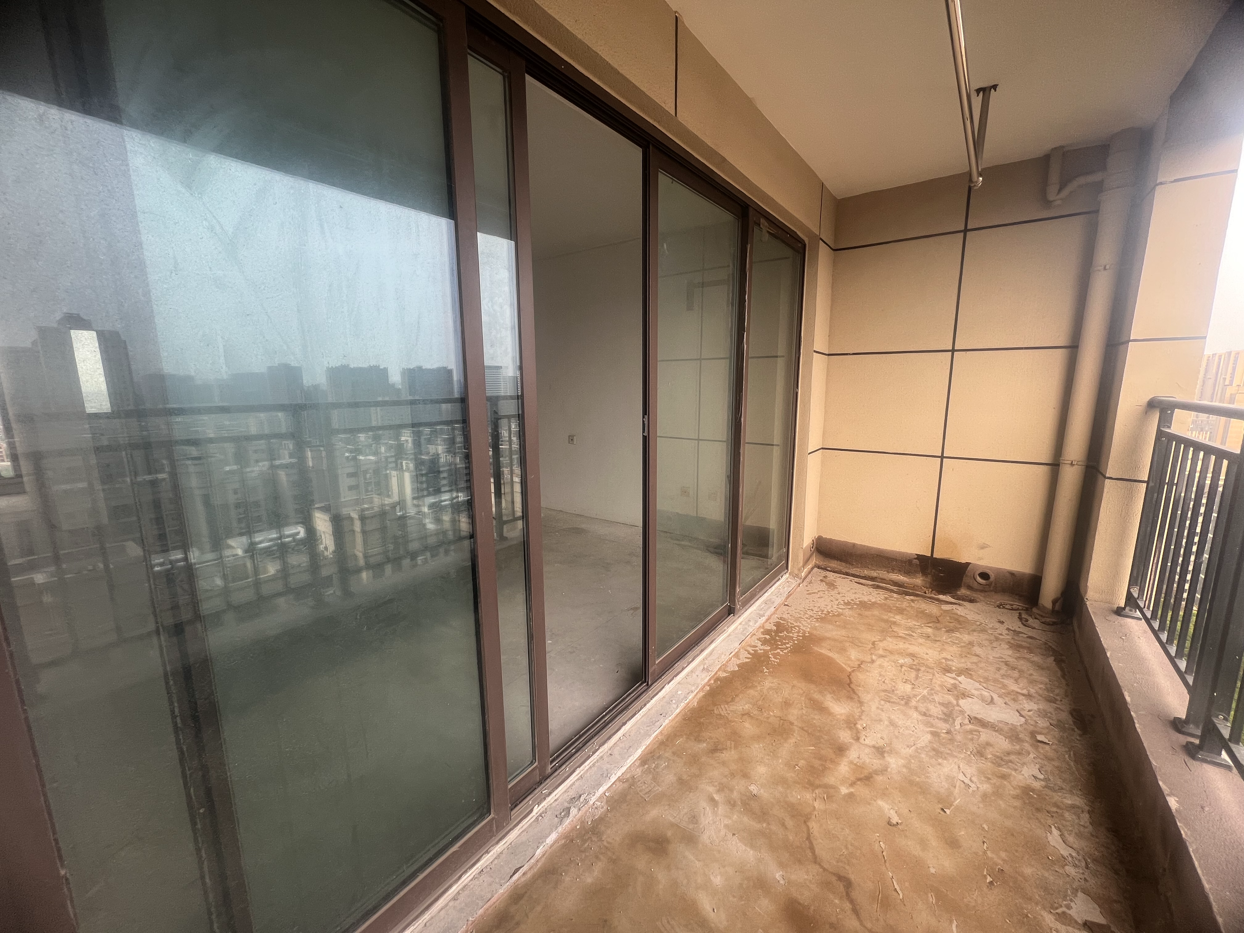 皇家花园北区 4室2厅2卫 141.17m&sup2;
