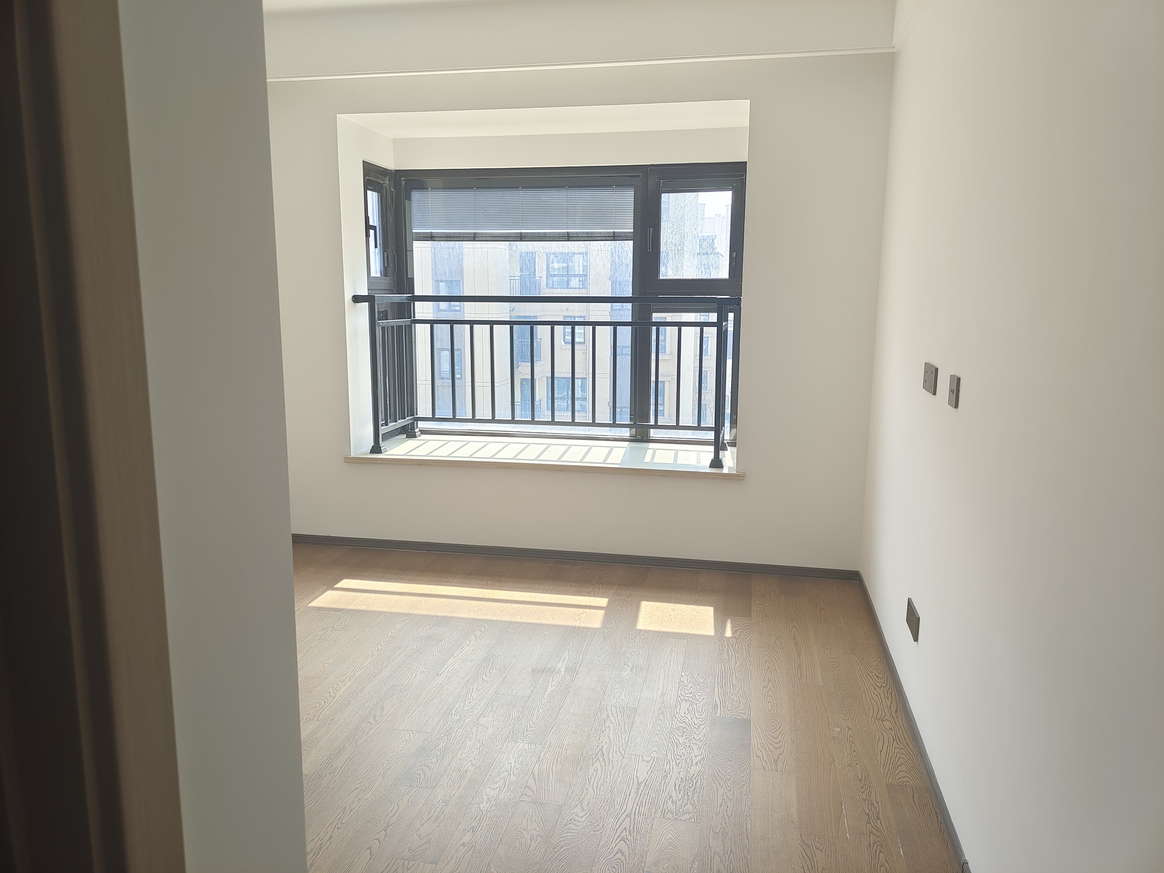 春风南岸东园 4室2厅2卫 122.16m&sup2;
