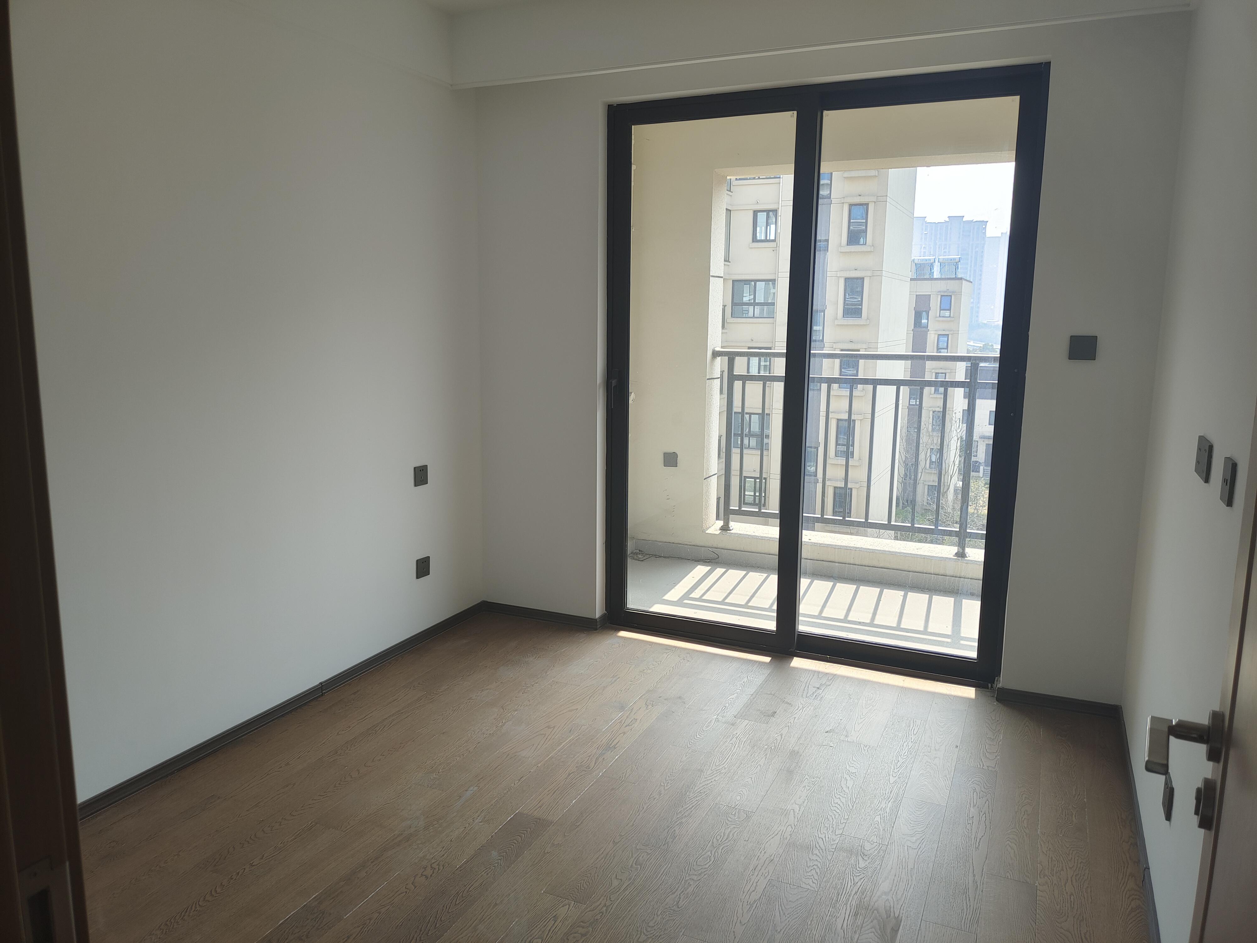 春风南岸东园 4室2厅2卫 122.16m&sup2;