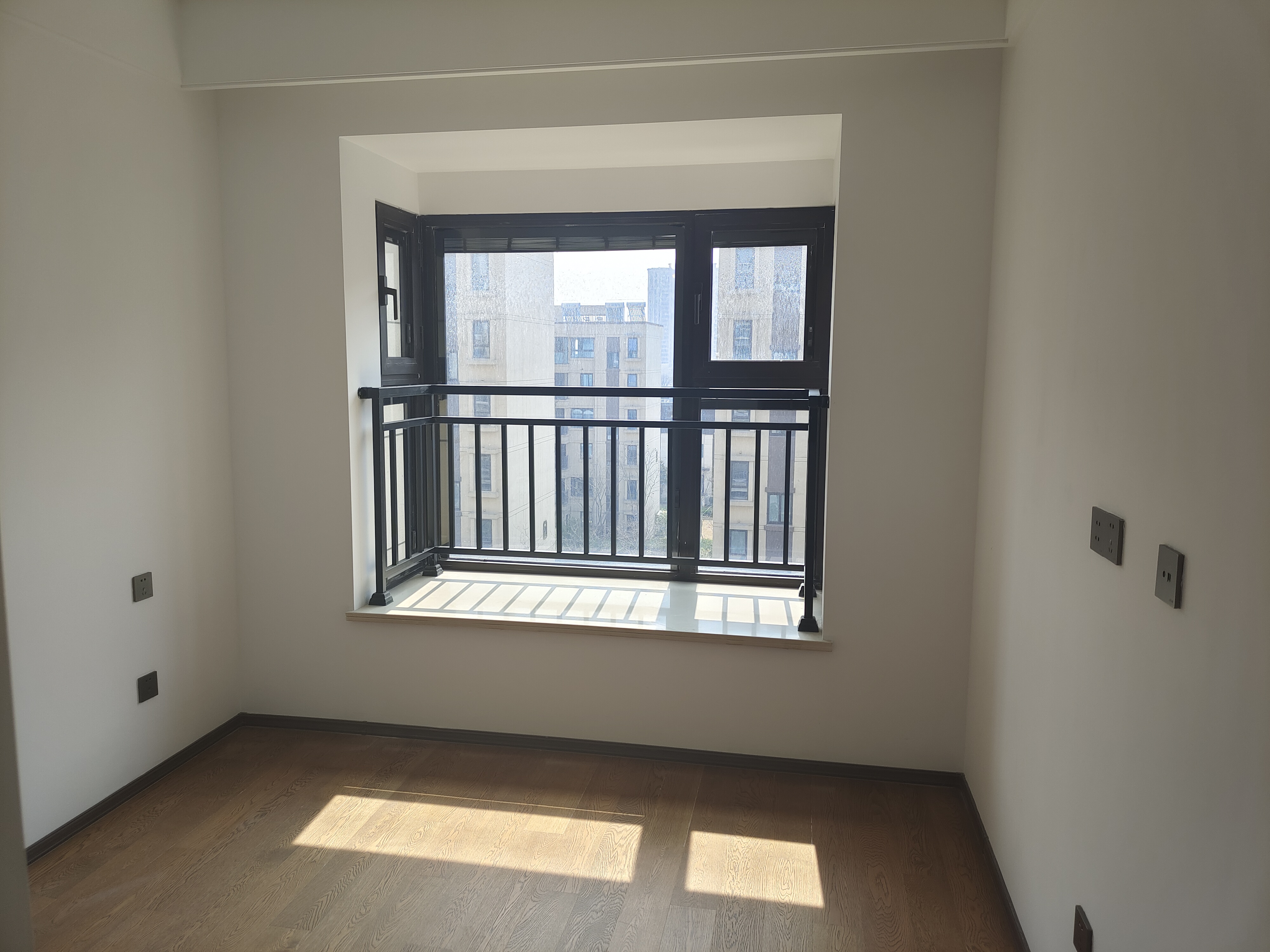 春风南岸东园 4室2厅2卫 122.16m&sup2;