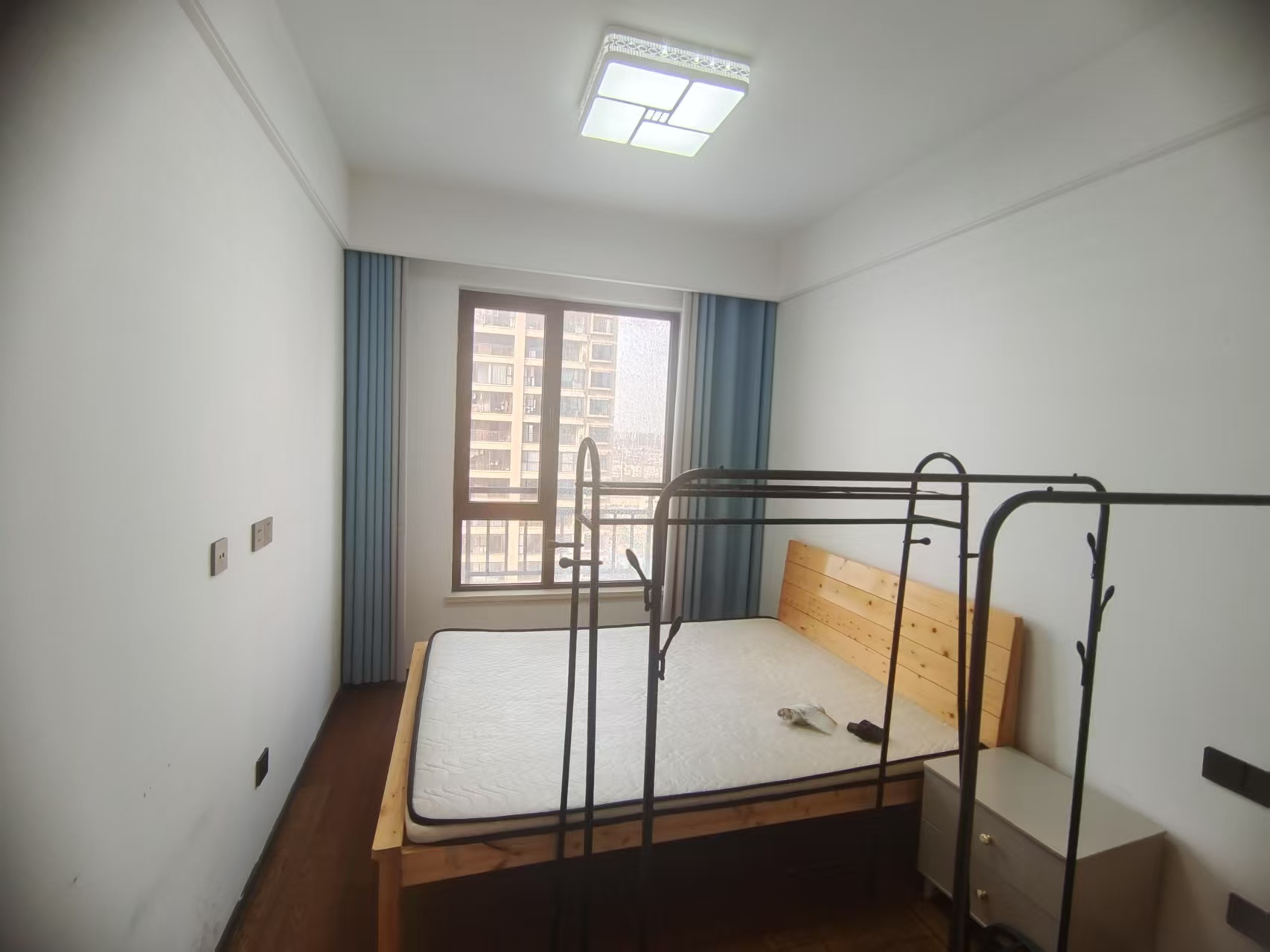 春风南岸东园 4室2厅2卫 141.56m&sup2;