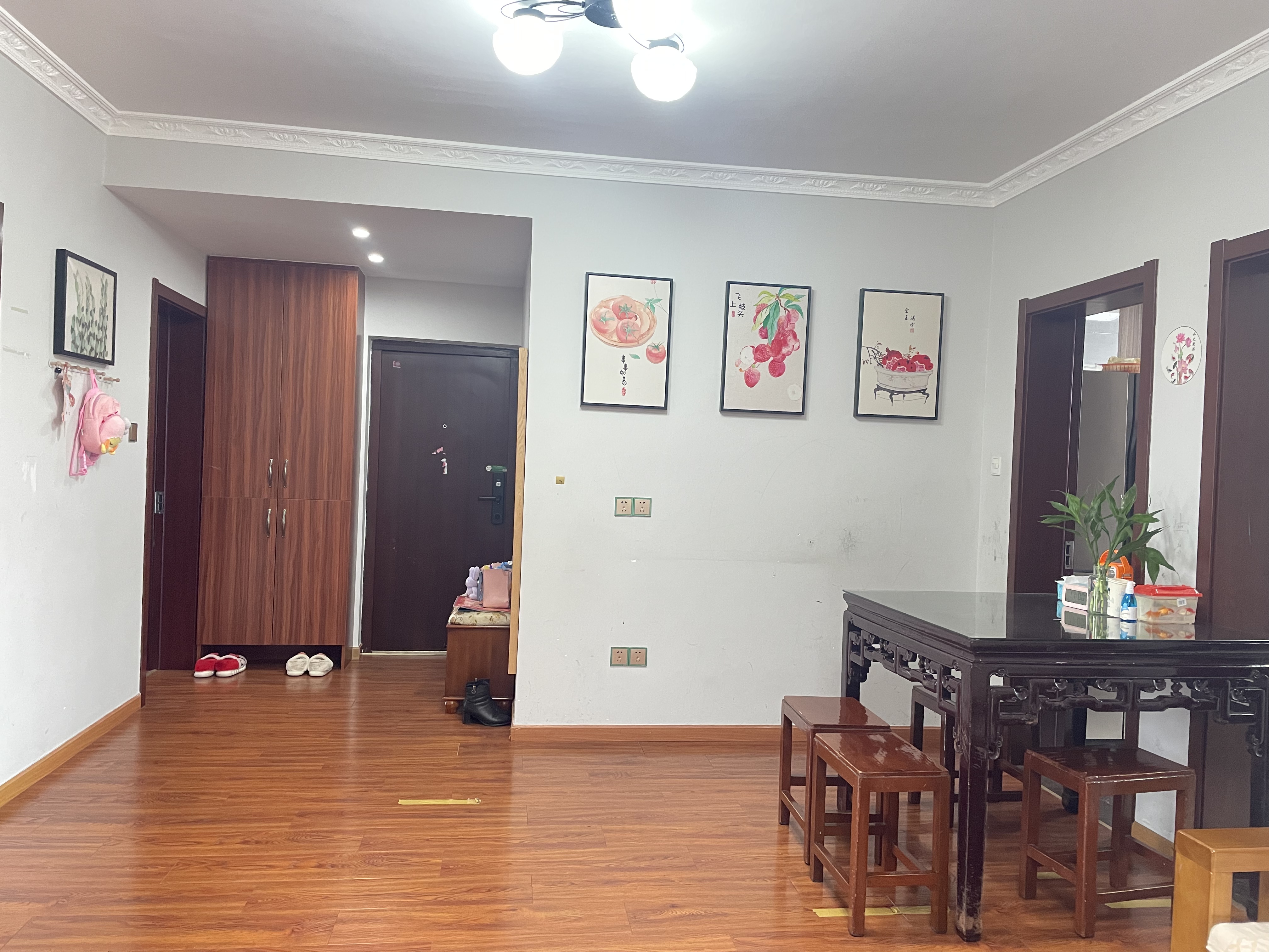 观河华府 3室2厅1卫 114m²