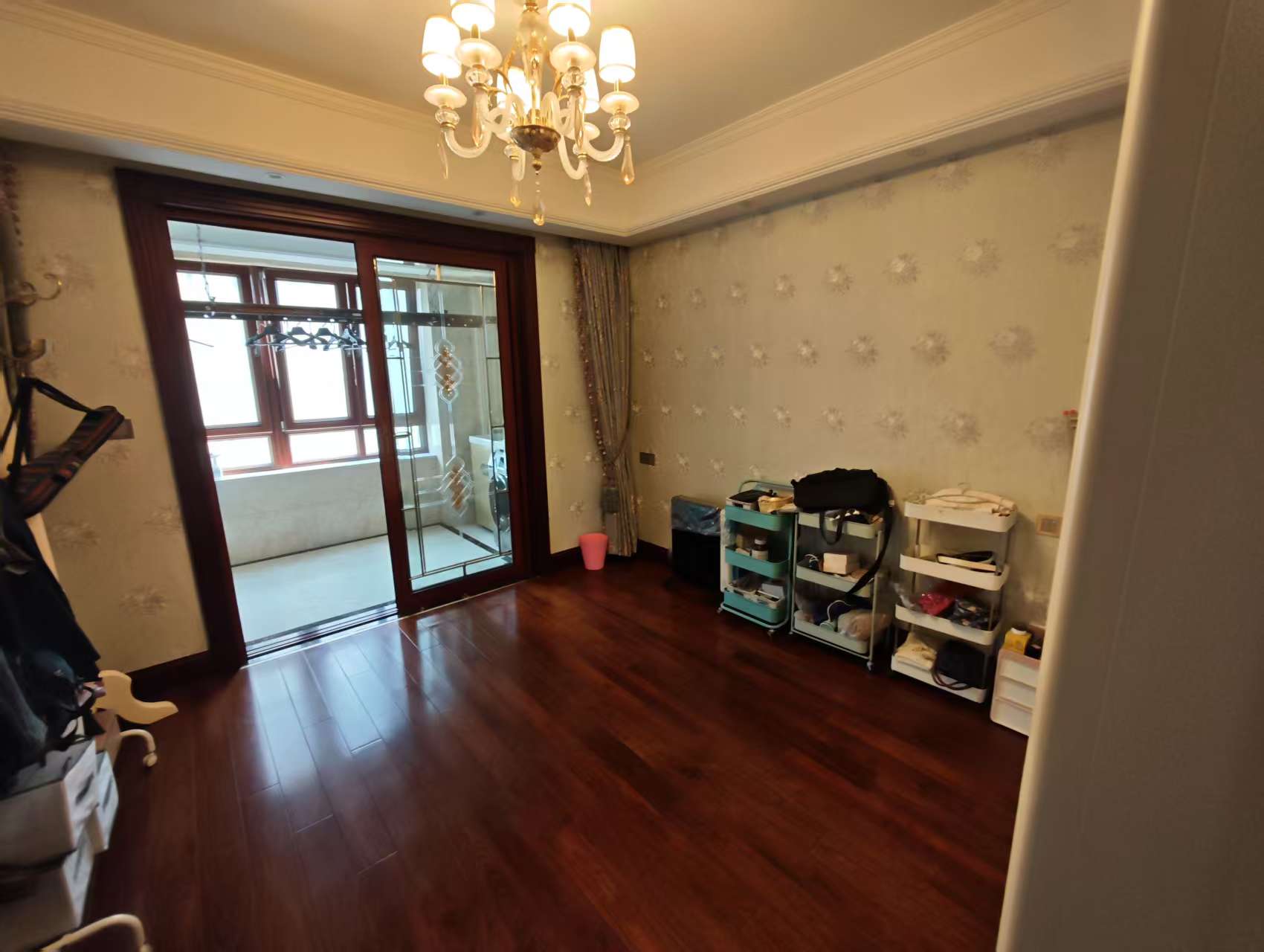 星光耀广场 4室2厅3卫 212m&sup2;