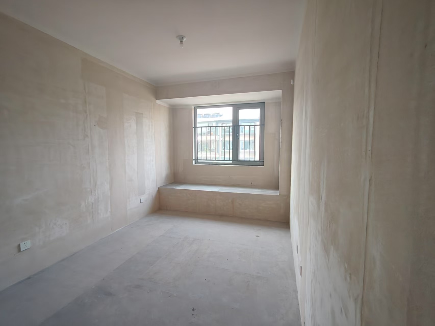 澜庭序 4室2厅3卫 175.00m²