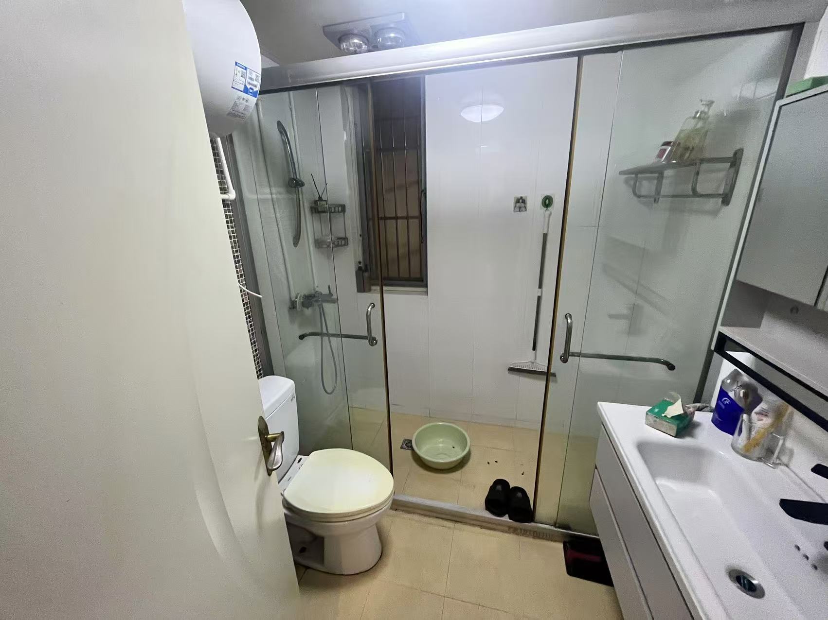 紫阳新城 4室2厅2卫 153m&sup2;
