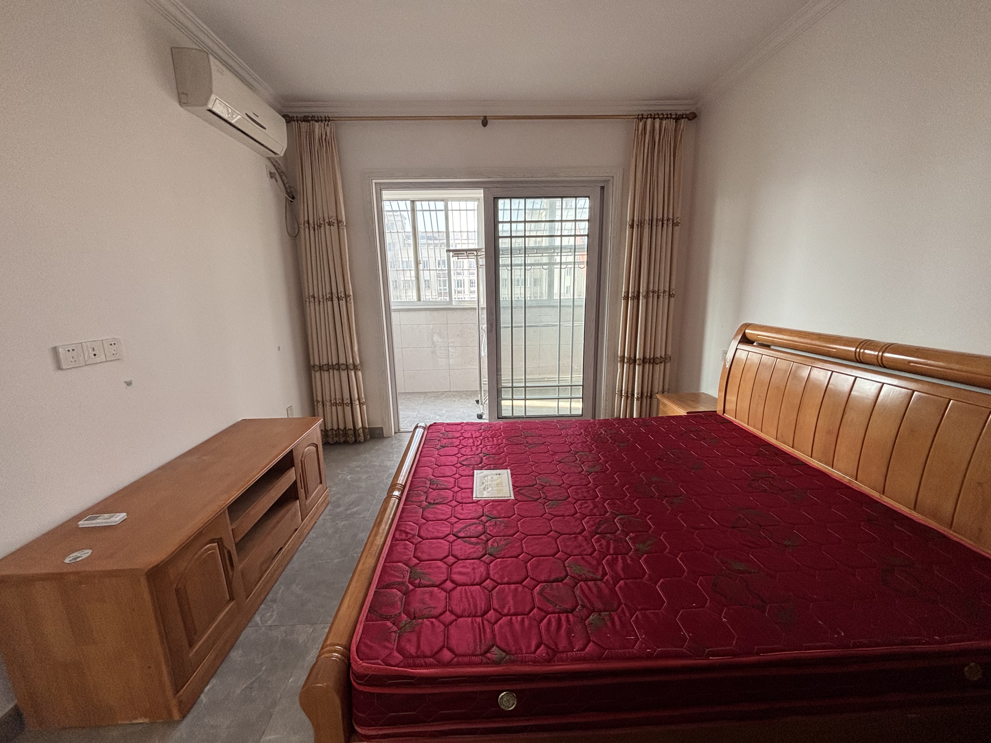 天熹苑 3室2厅1卫 103m&sup2;