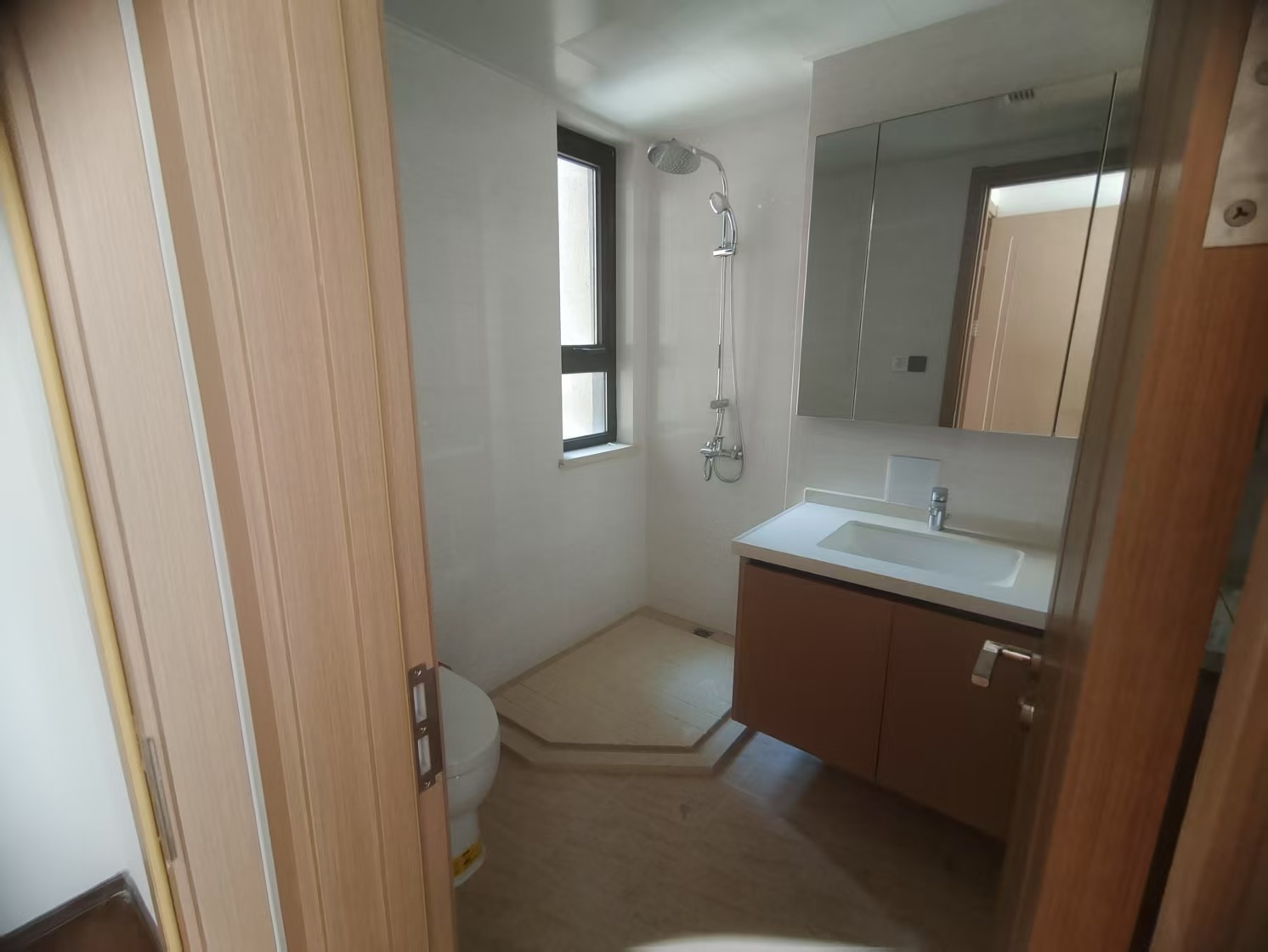 春风南岸东园 4室2厅2卫 141.5m&sup2;