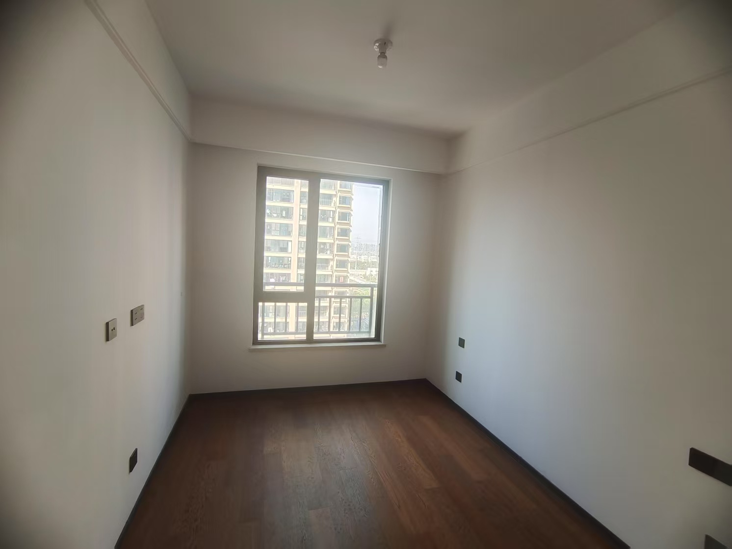 春风南岸东园 4室2厅2卫 141.5m&sup2;
