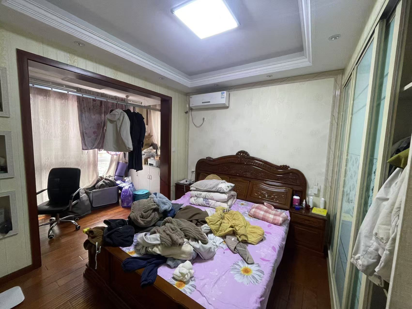 银洲&middot;皇家花园 2室2厅1卫 111.29m&sup2;