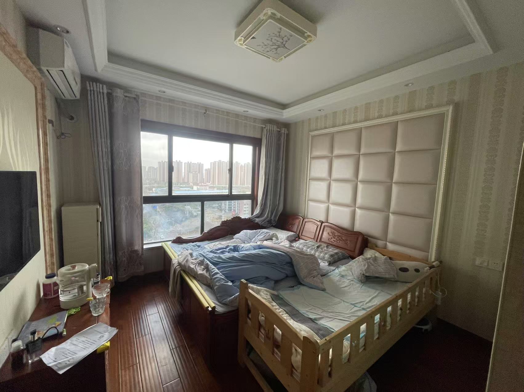 银洲&middot;皇家花园 2室2厅1卫 111.29m&sup2;