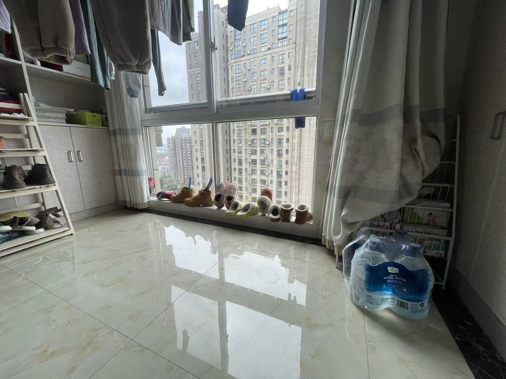 银洲&middot;皇家花园 2室2厅1卫 111.29m&sup2;