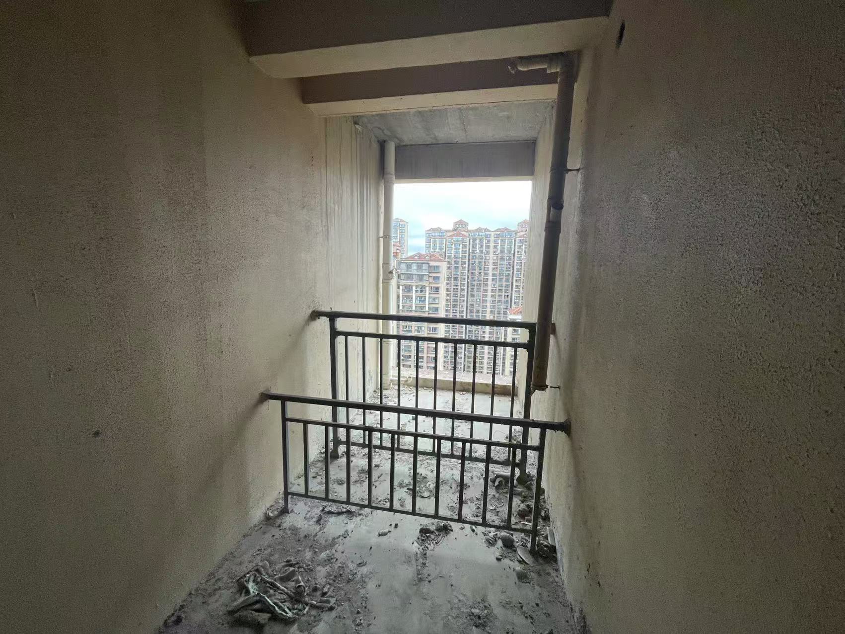华强城 4室2厅2卫 159.6m&sup2;