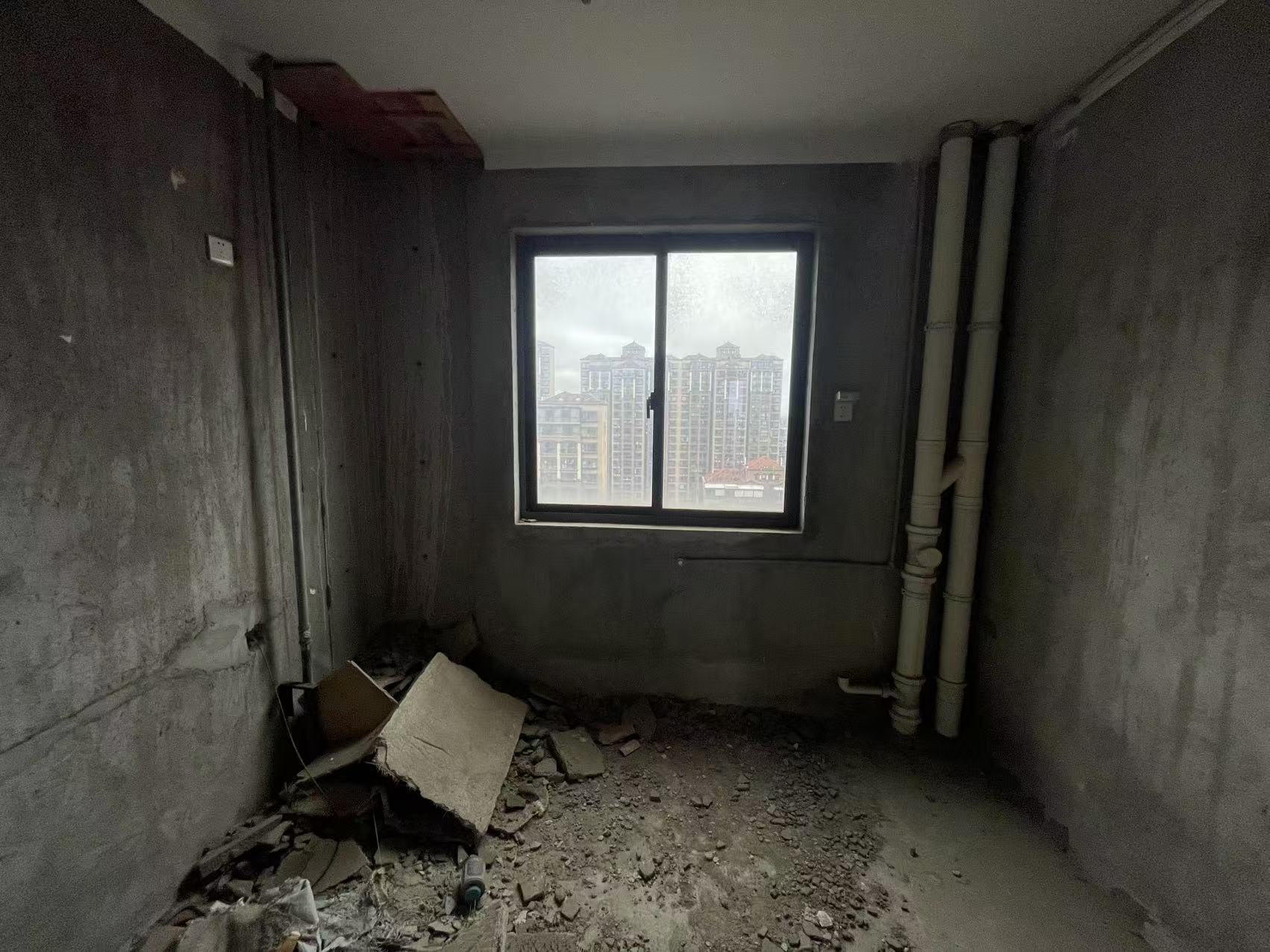 华强城 4室2厅2卫 159.6m&sup2;