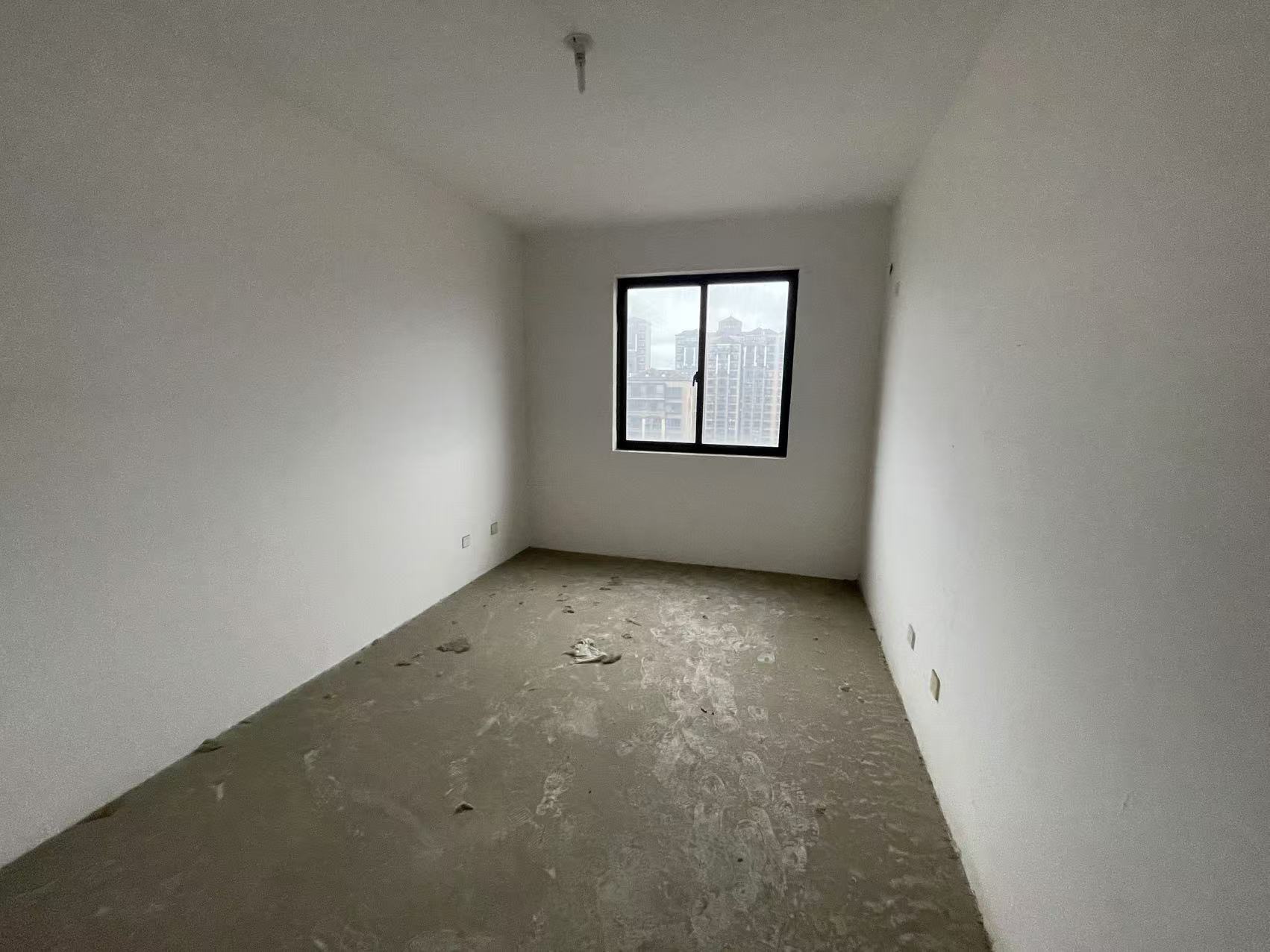 华强城 4室2厅2卫 159.6m&sup2;