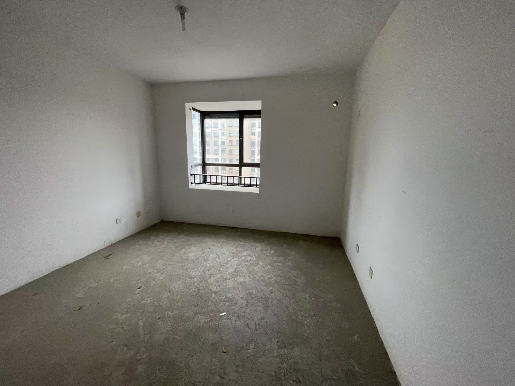 华强城 4室2厅2卫 159.6m&sup2;