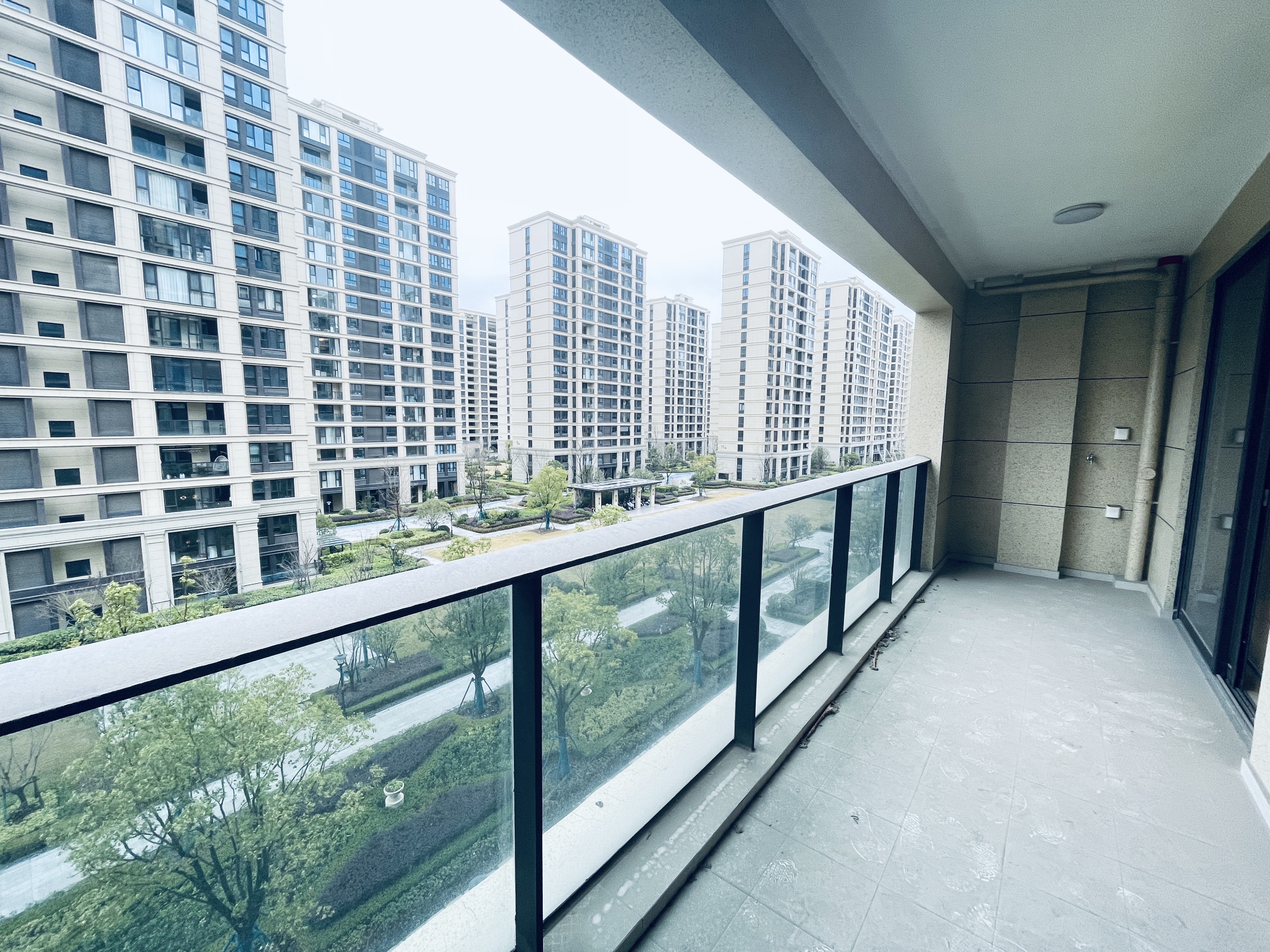绿城·诚园 3室2厅2卫 128.64m²