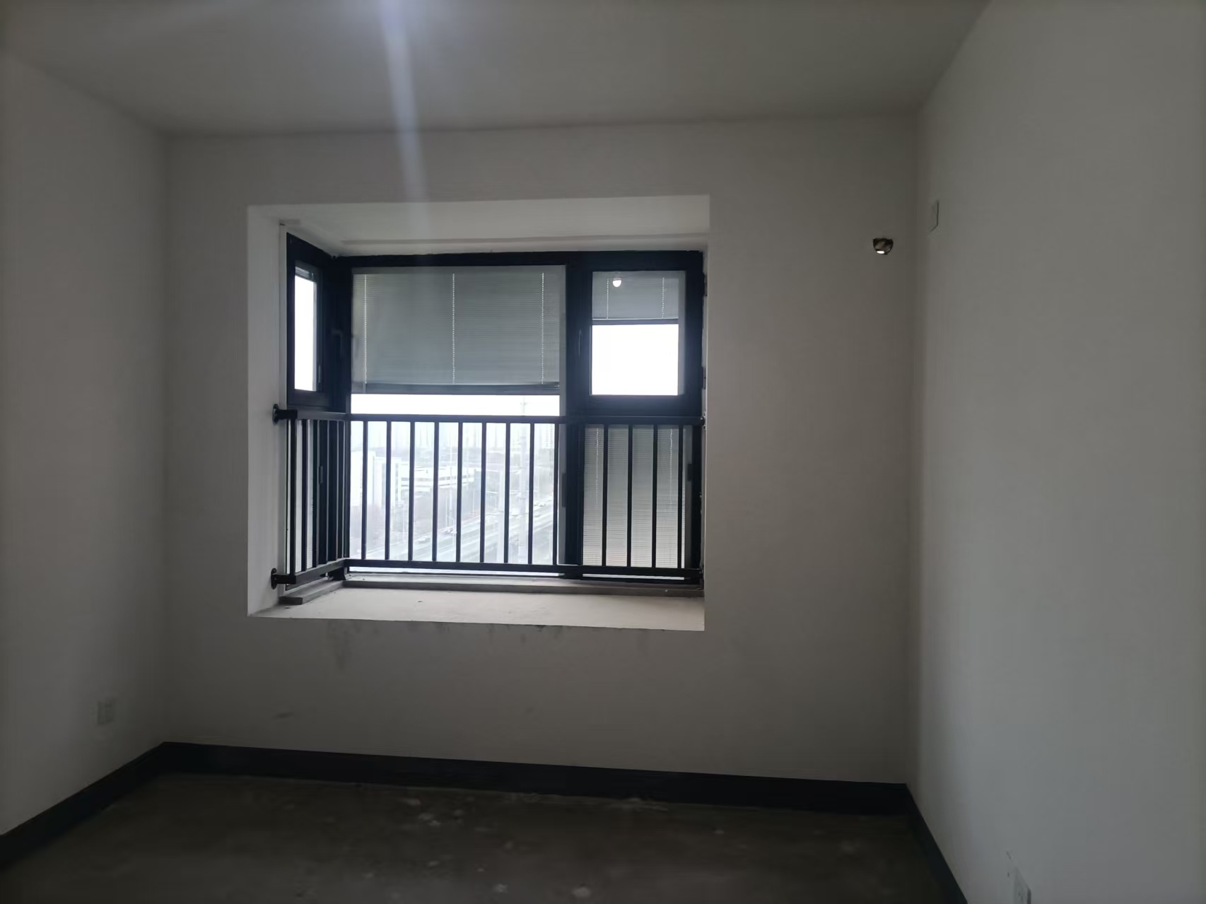 绿地新里城 3室2厅2卫 106.08m²