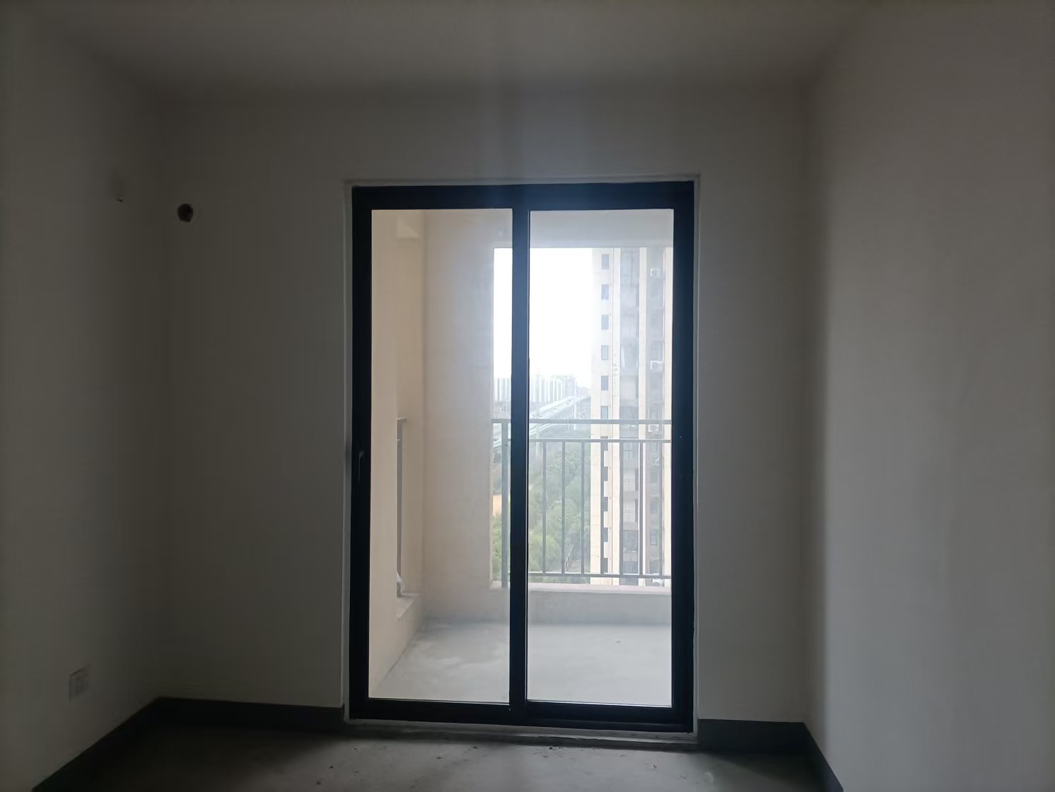 绿地新里城 3室2厅2卫 106.08m²
