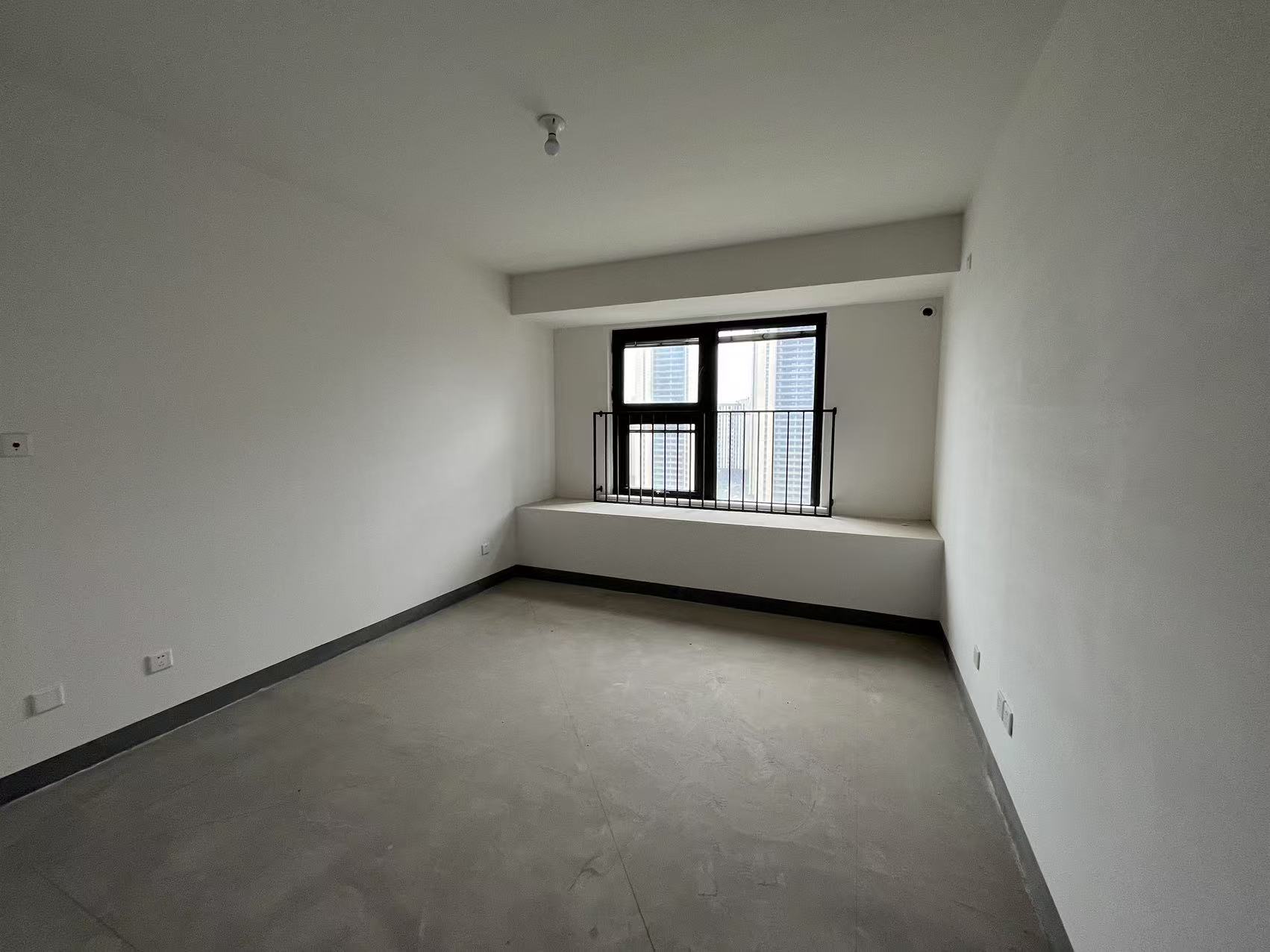 招商新城雍景湾 4室2厅2卫 127m²