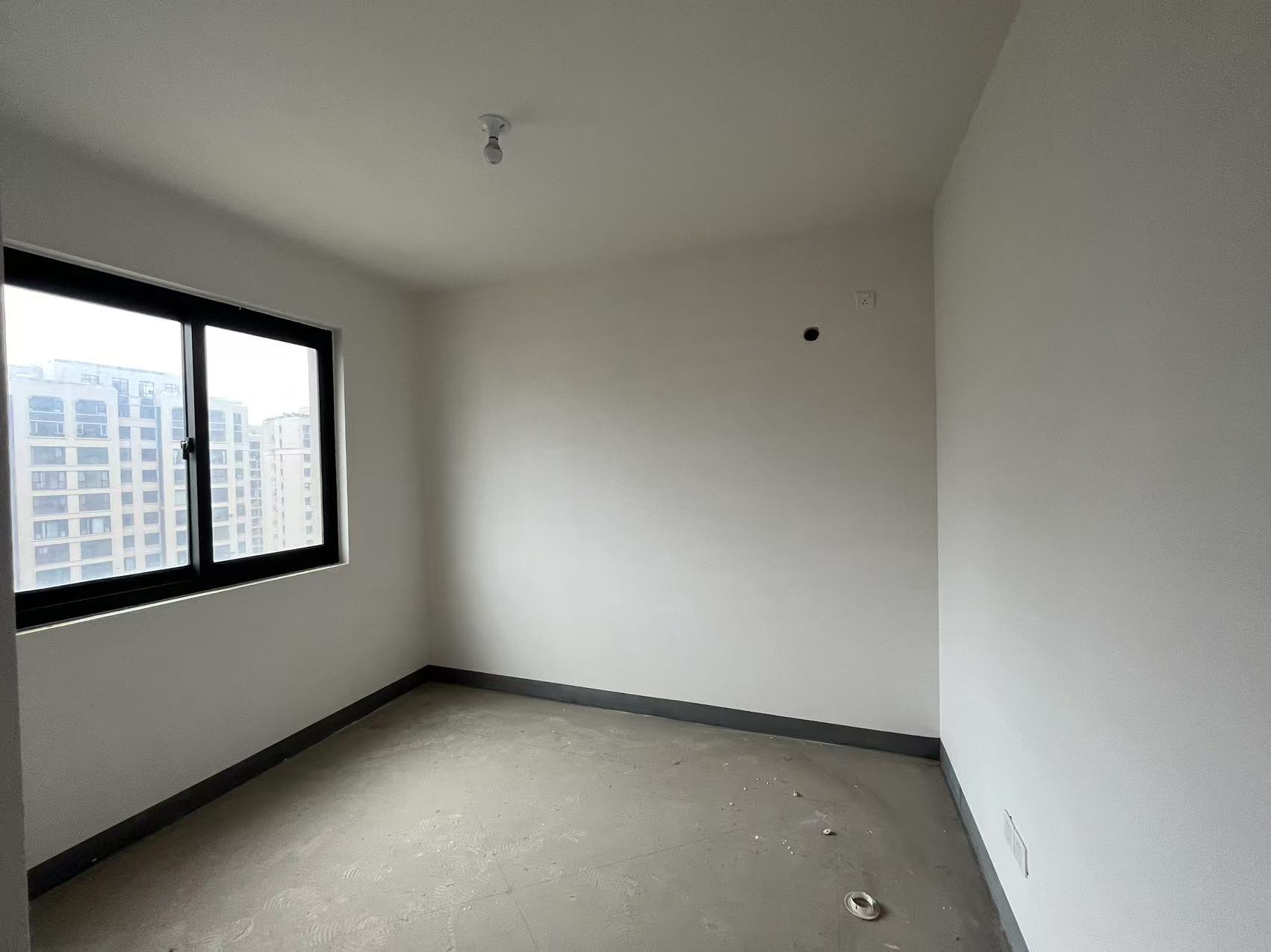 招商新城雍景湾 4室2厅2卫 127m²