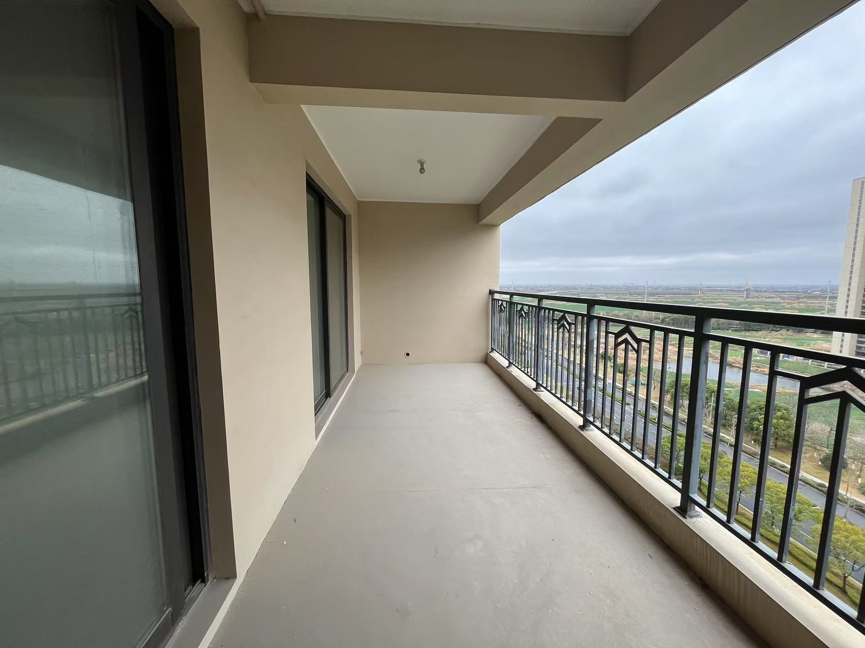 招商新城雍景湾 4室2厅2卫 127m²