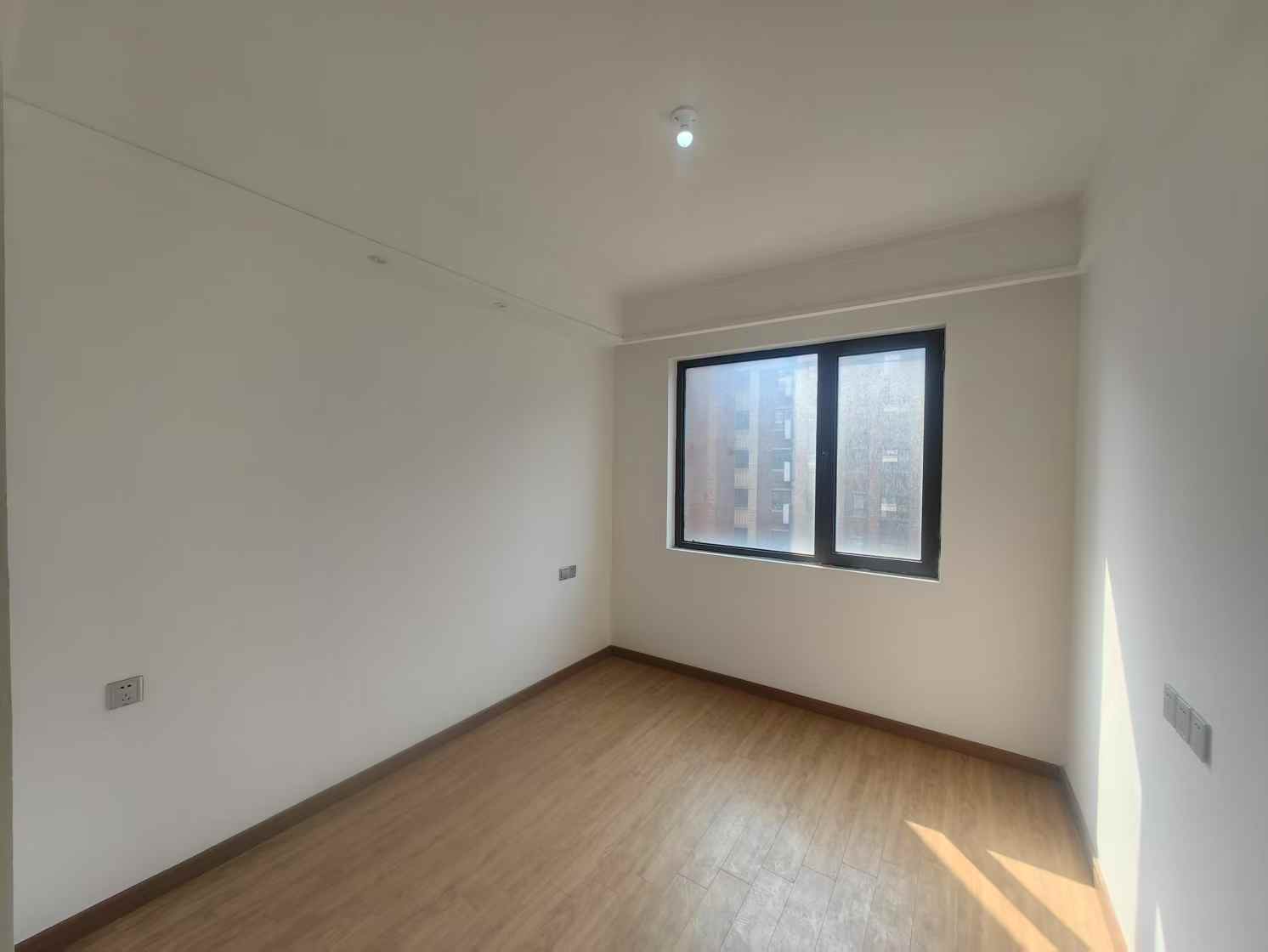 佳期漫 4室2厅2卫 122m&sup2;