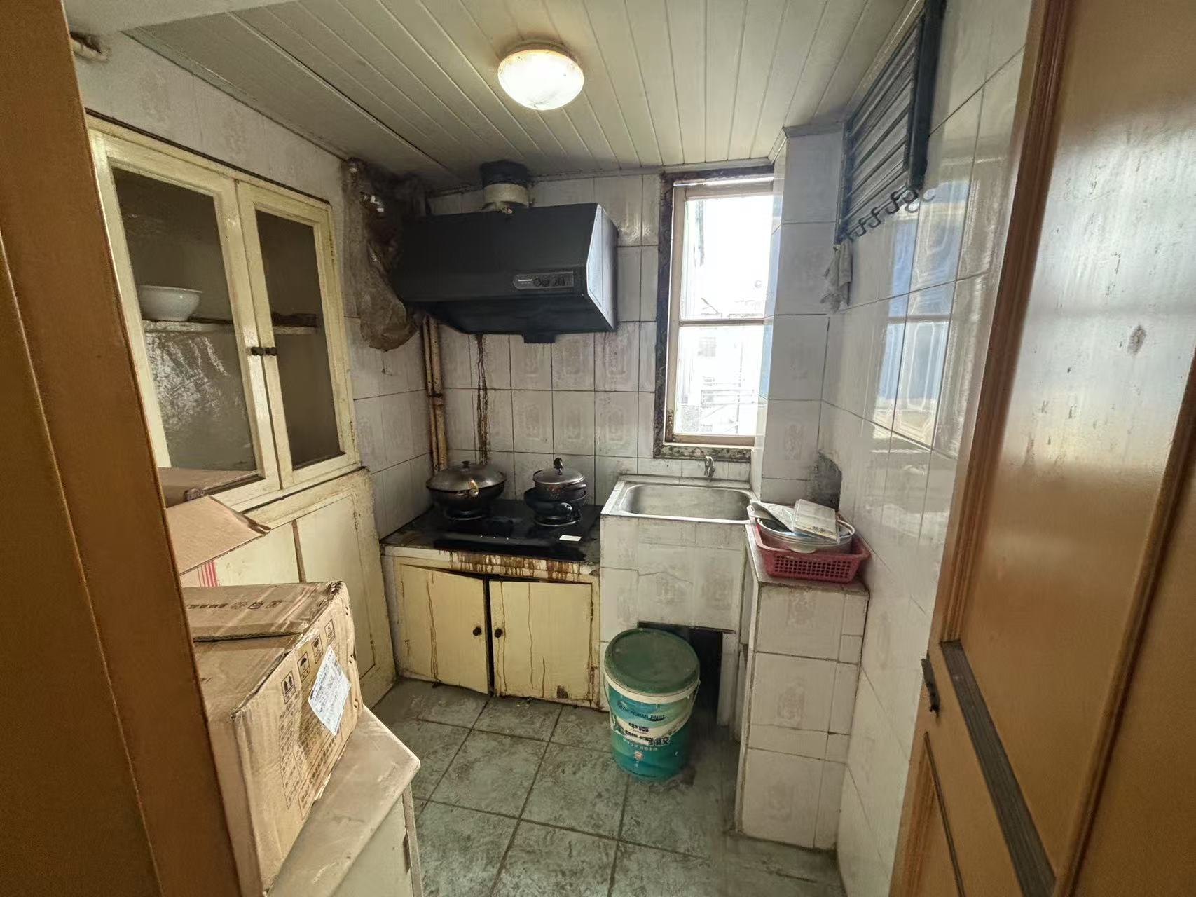 易家桥新村 2室1厅1卫 61.5m&sup2;