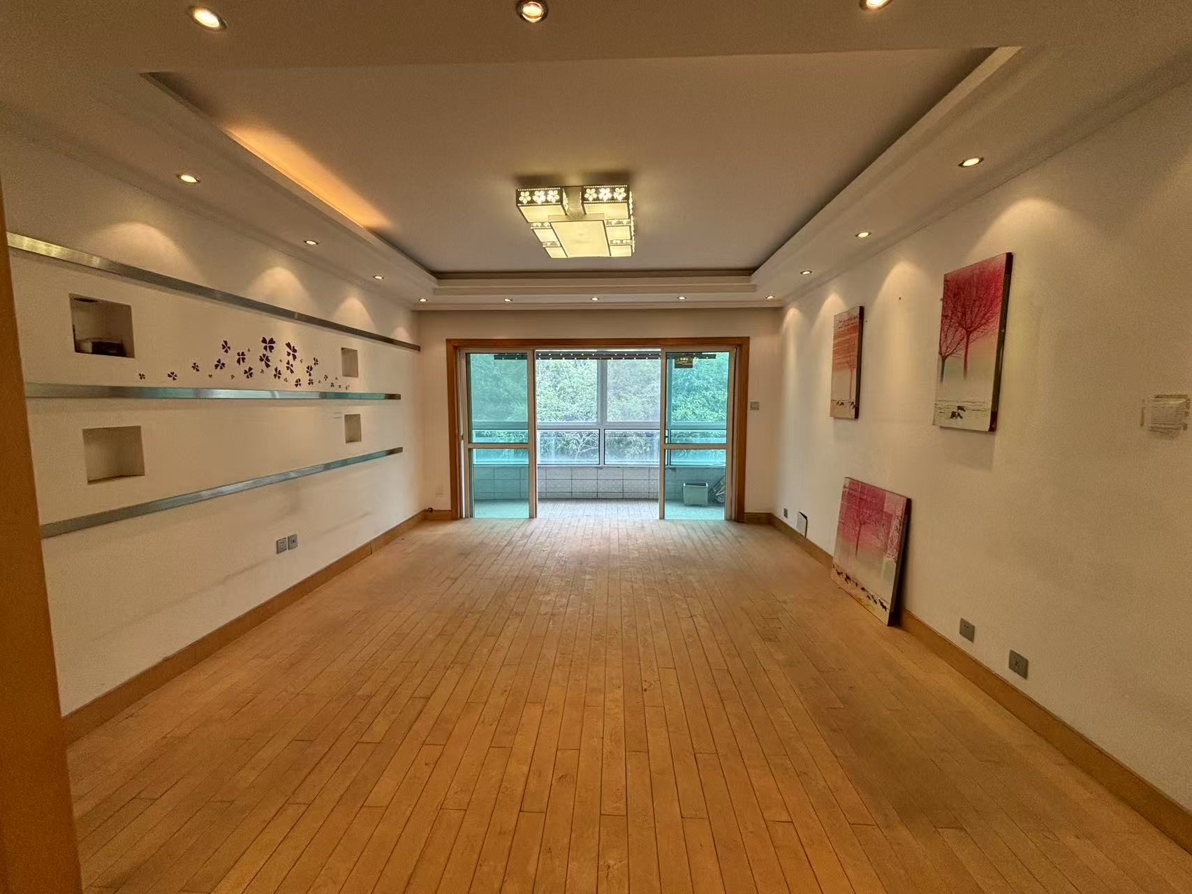 天安花园 3室2厅2卫 143.00m&sup2;