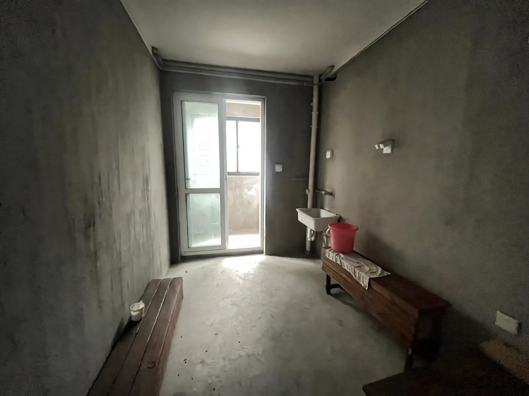 新城新苑 3室2厅1卫 116.00m&sup2;