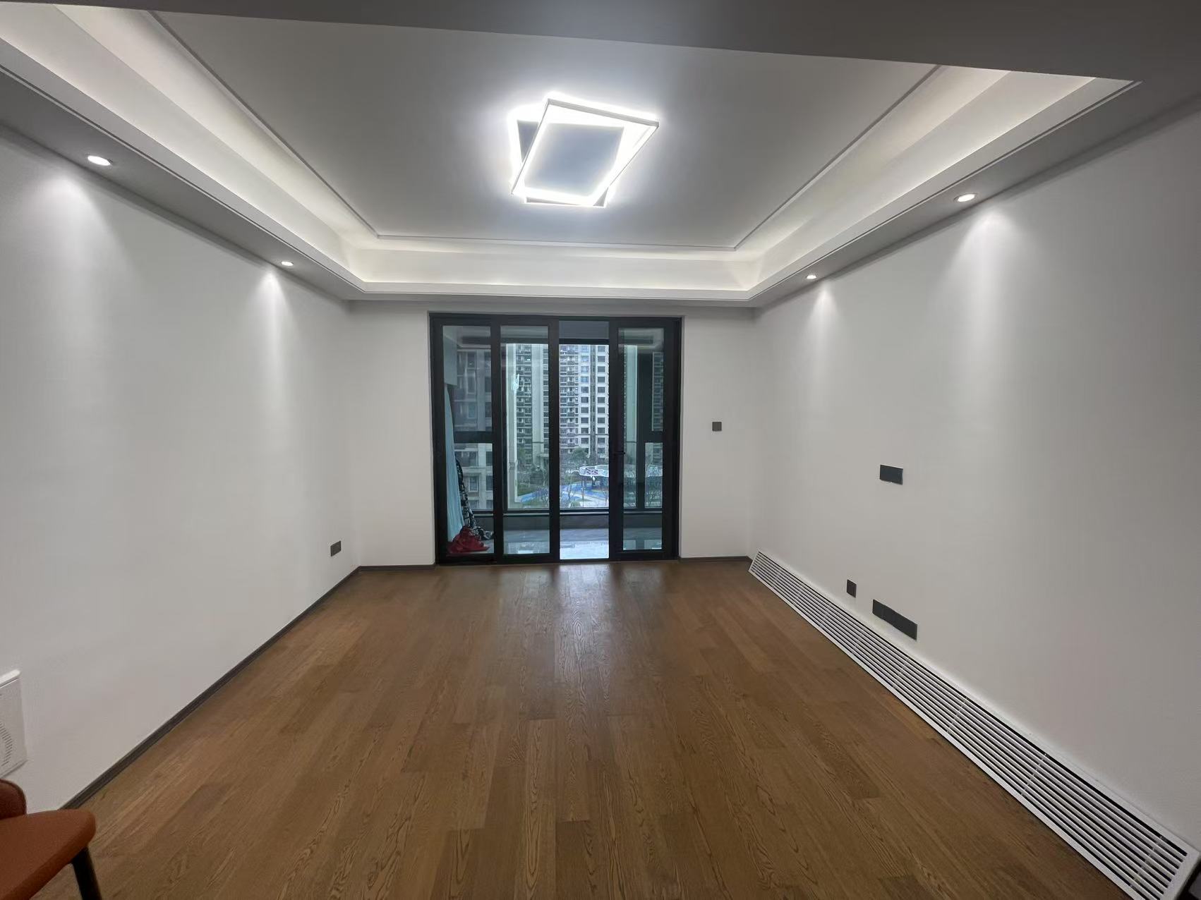 春风南岸西园 3室2厅2卫 121.96m&sup2;