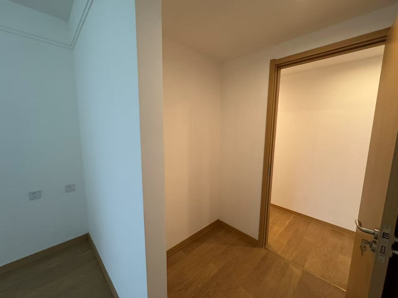 时光漫城 4室2厅2卫 125m&sup2;