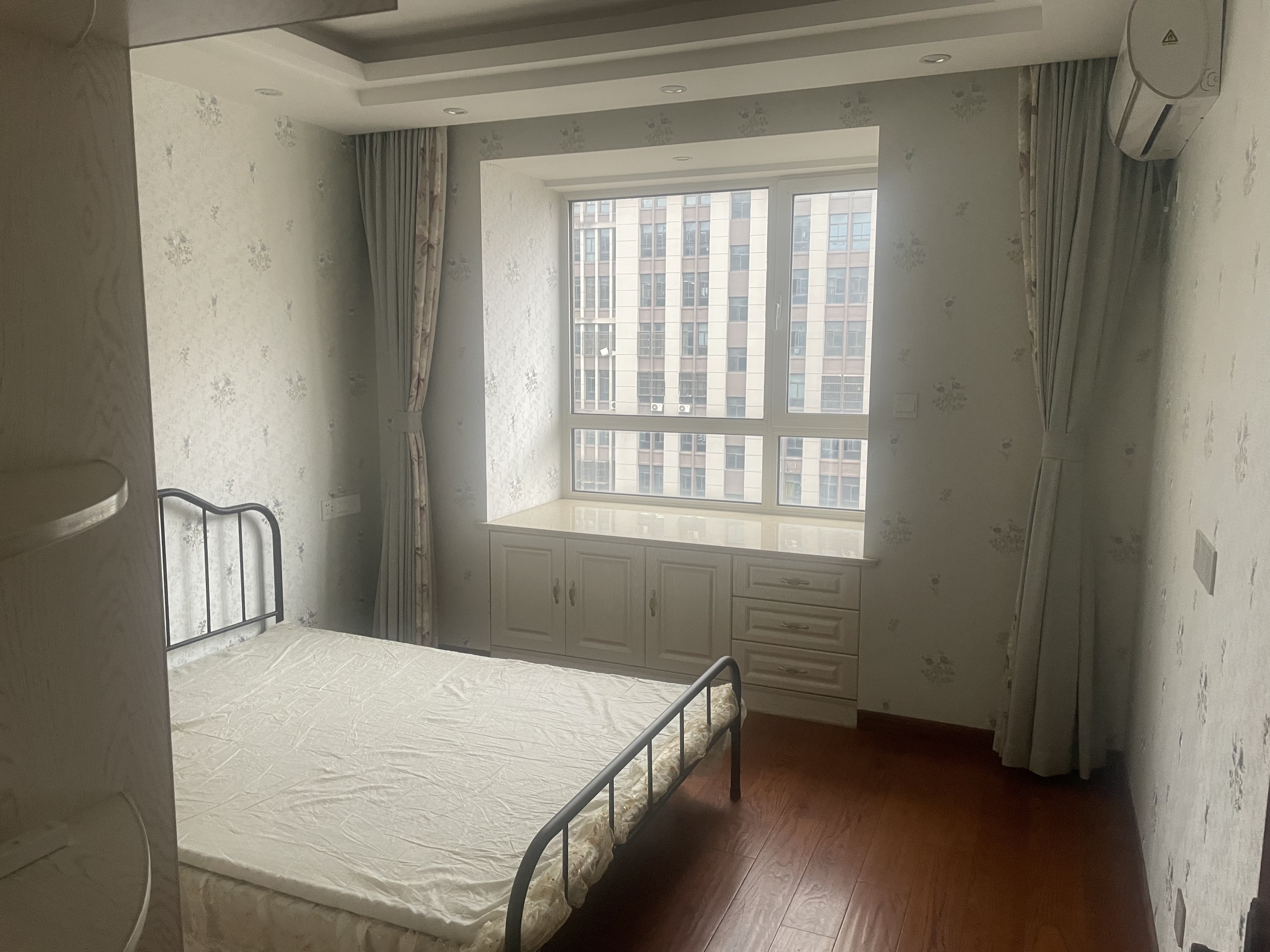 弘阳上城 3室2厅1卫 135.00m&sup2;