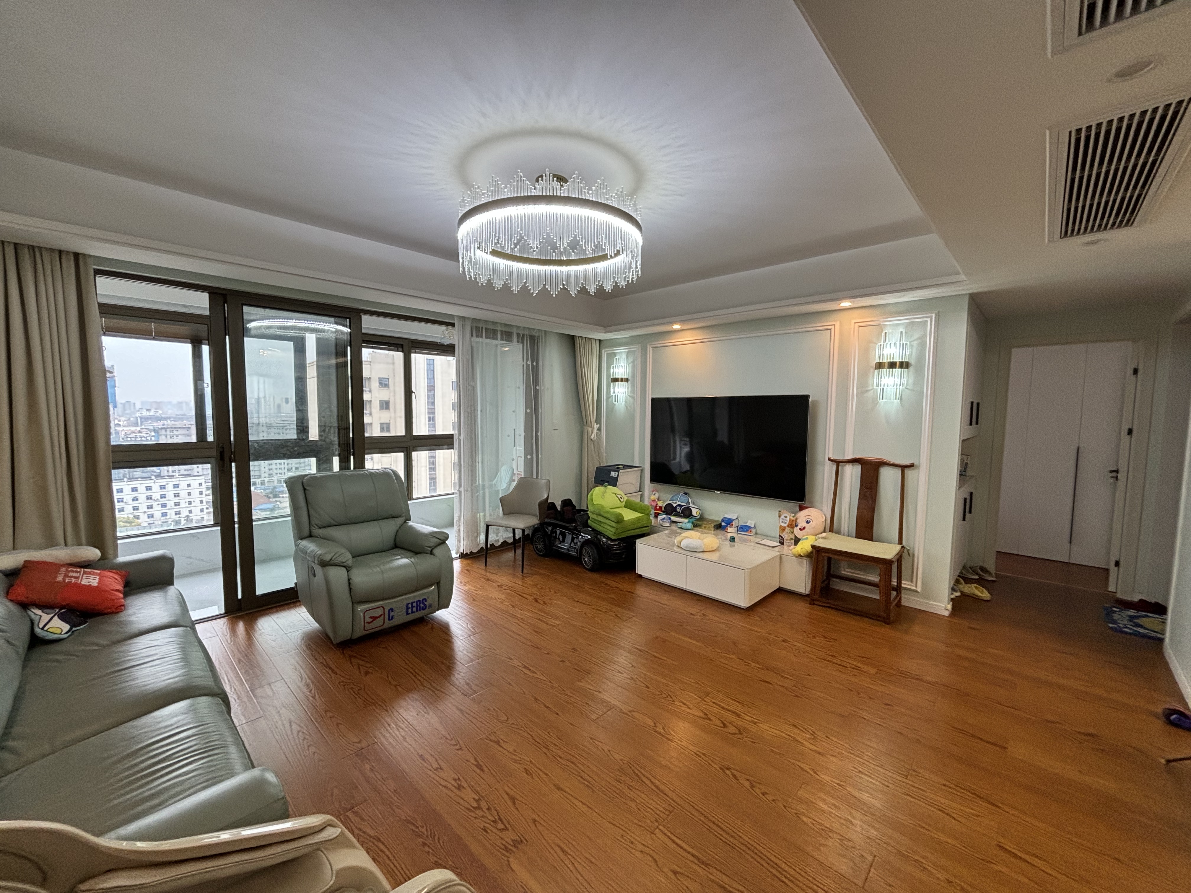 雅居乐鑫基中央公馆 3室2厅2卫 127m&sup2;