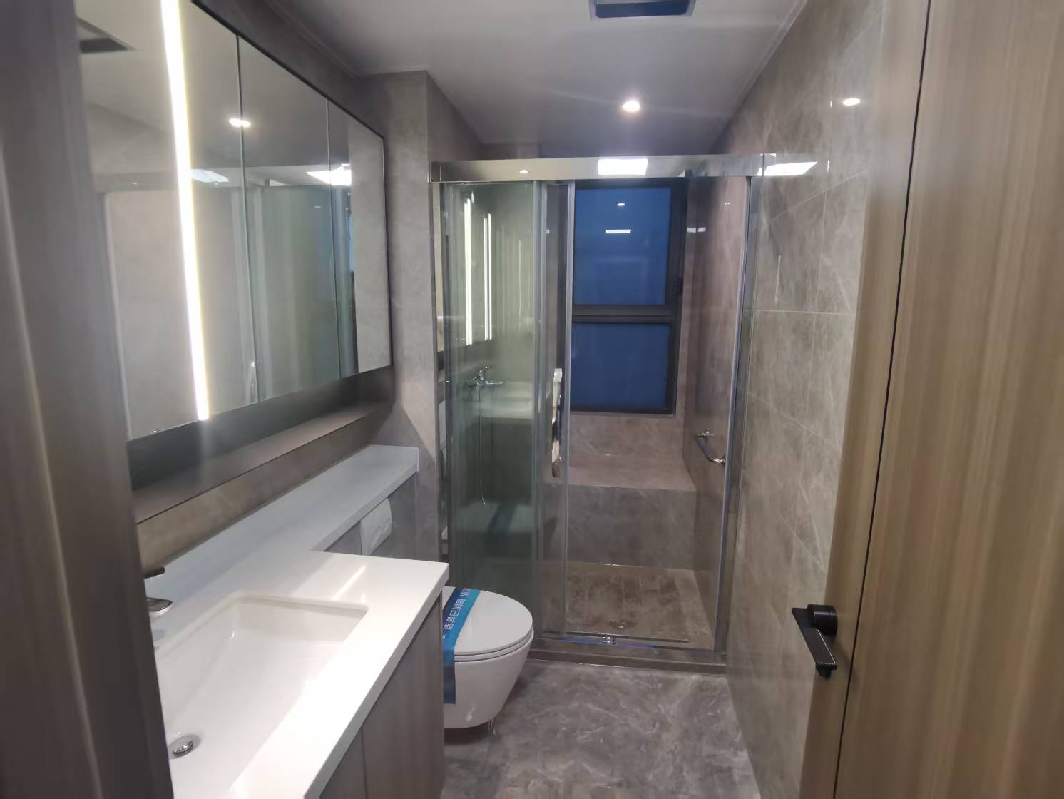 北纬31度 3室2厅2卫 118m²