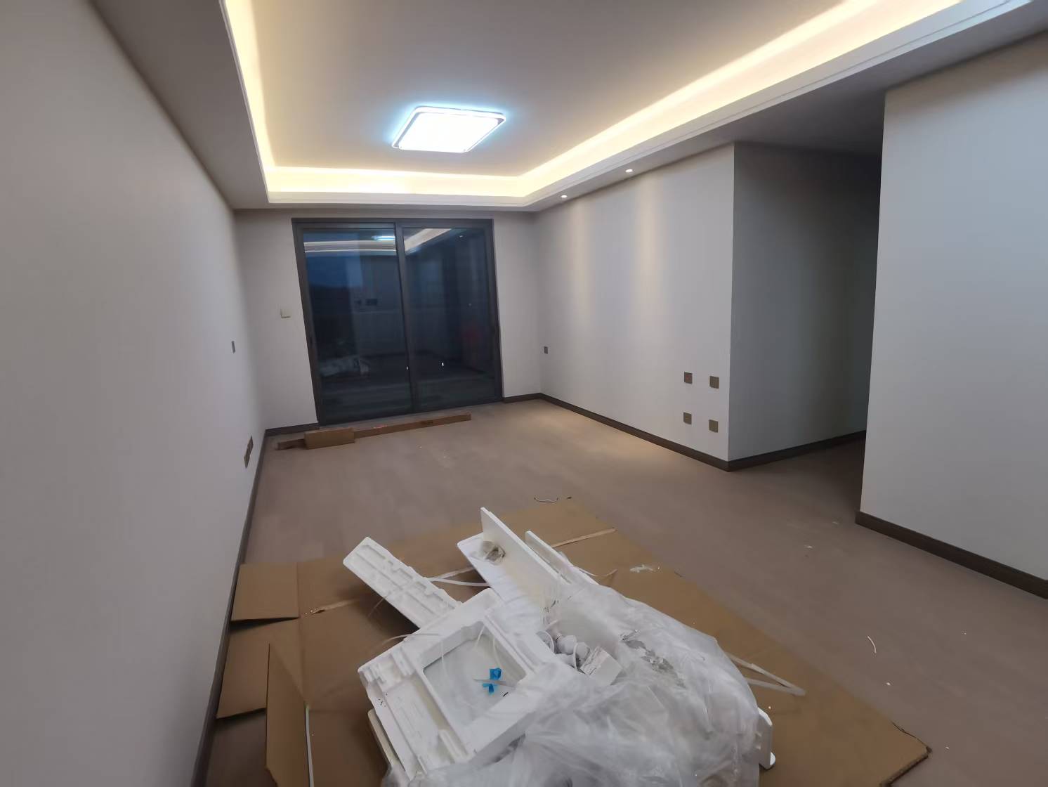 北纬31度 3室2厅2卫 118m²