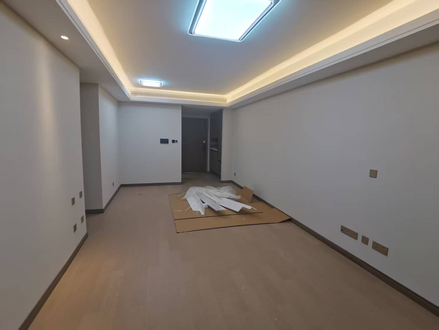 北纬31度 3室2厅2卫 118m²