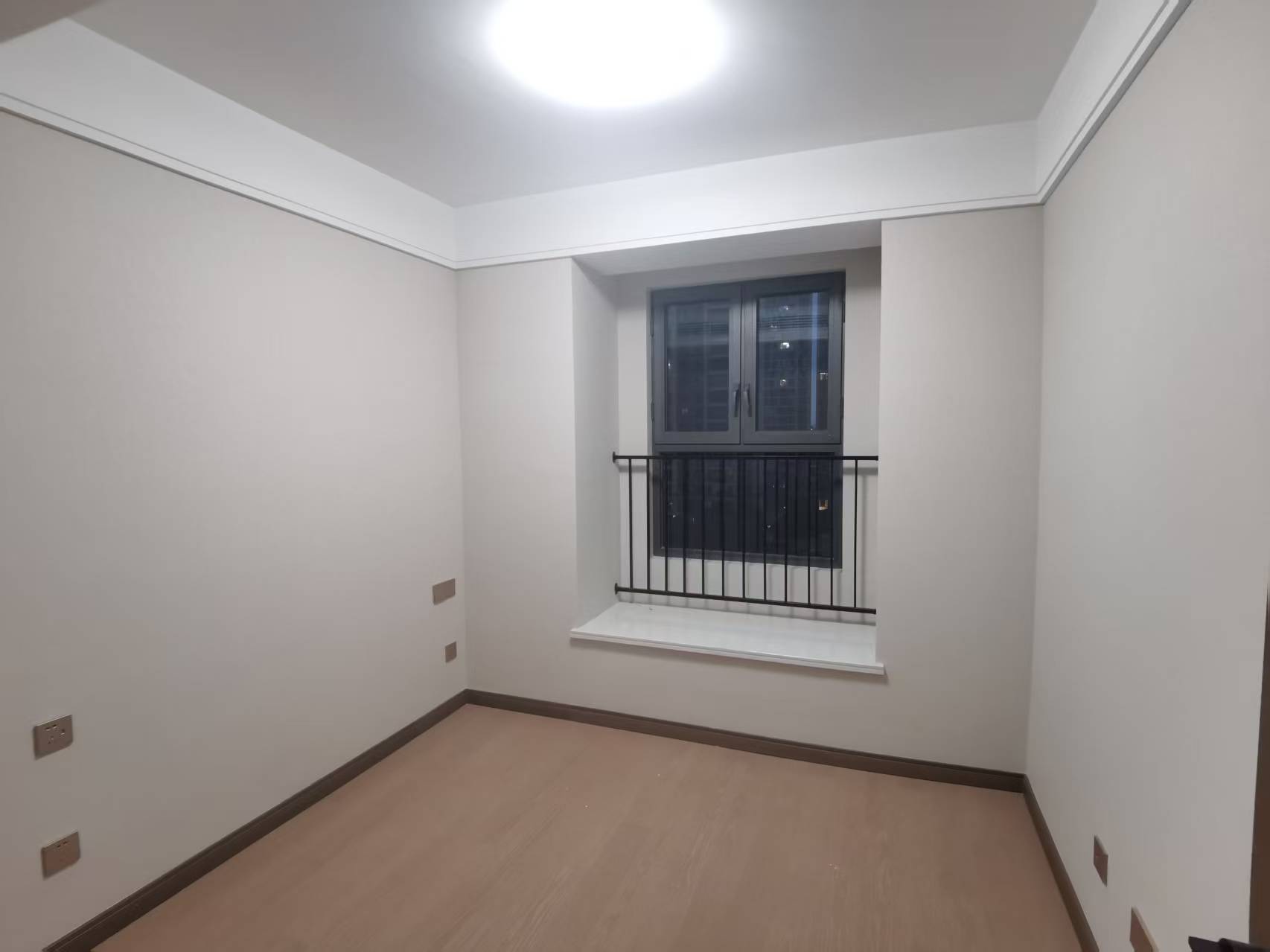 北纬31度 3室2厅2卫 118m²