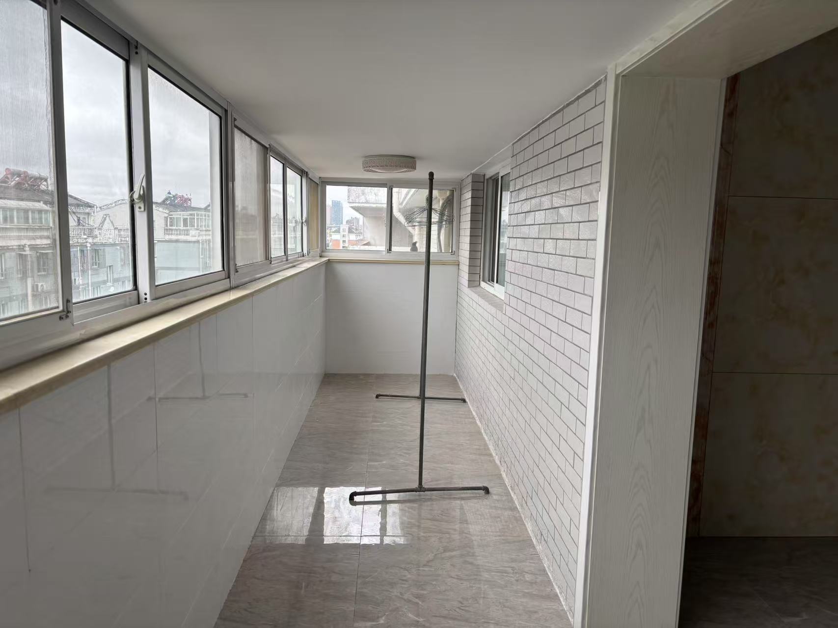 盆架桥花苑 2室2厅1卫 130m&sup2;