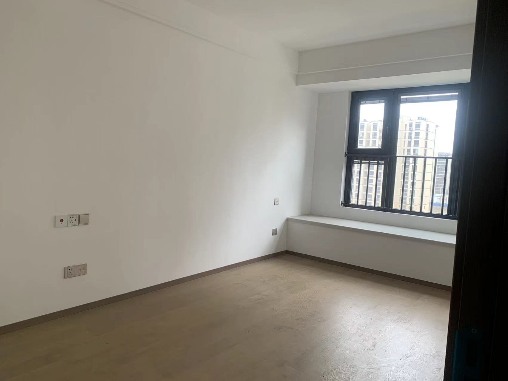 华禧铭苑 3室2厅1卫 98m&sup2;